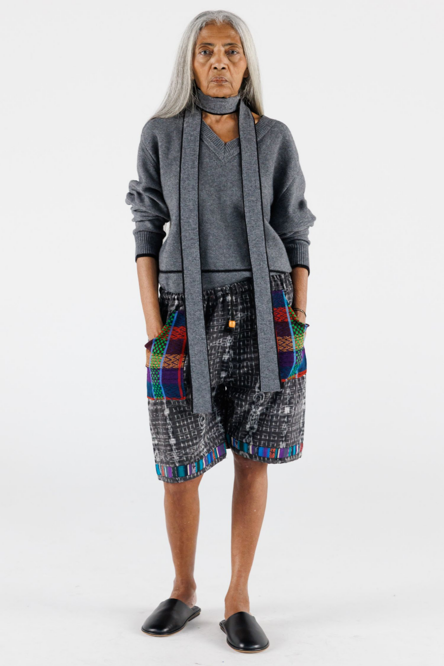 V NECK SCARF SWEATER