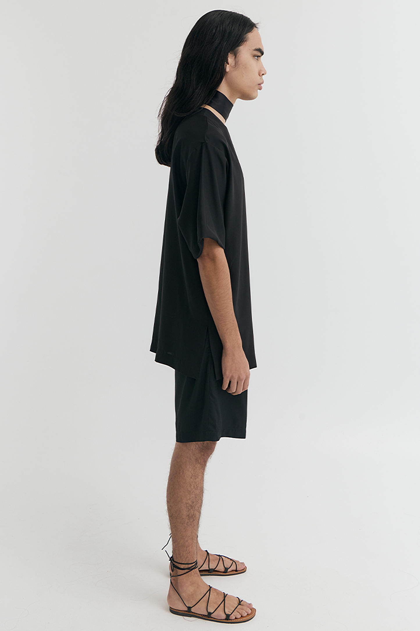 T SHIRT WITH TIE