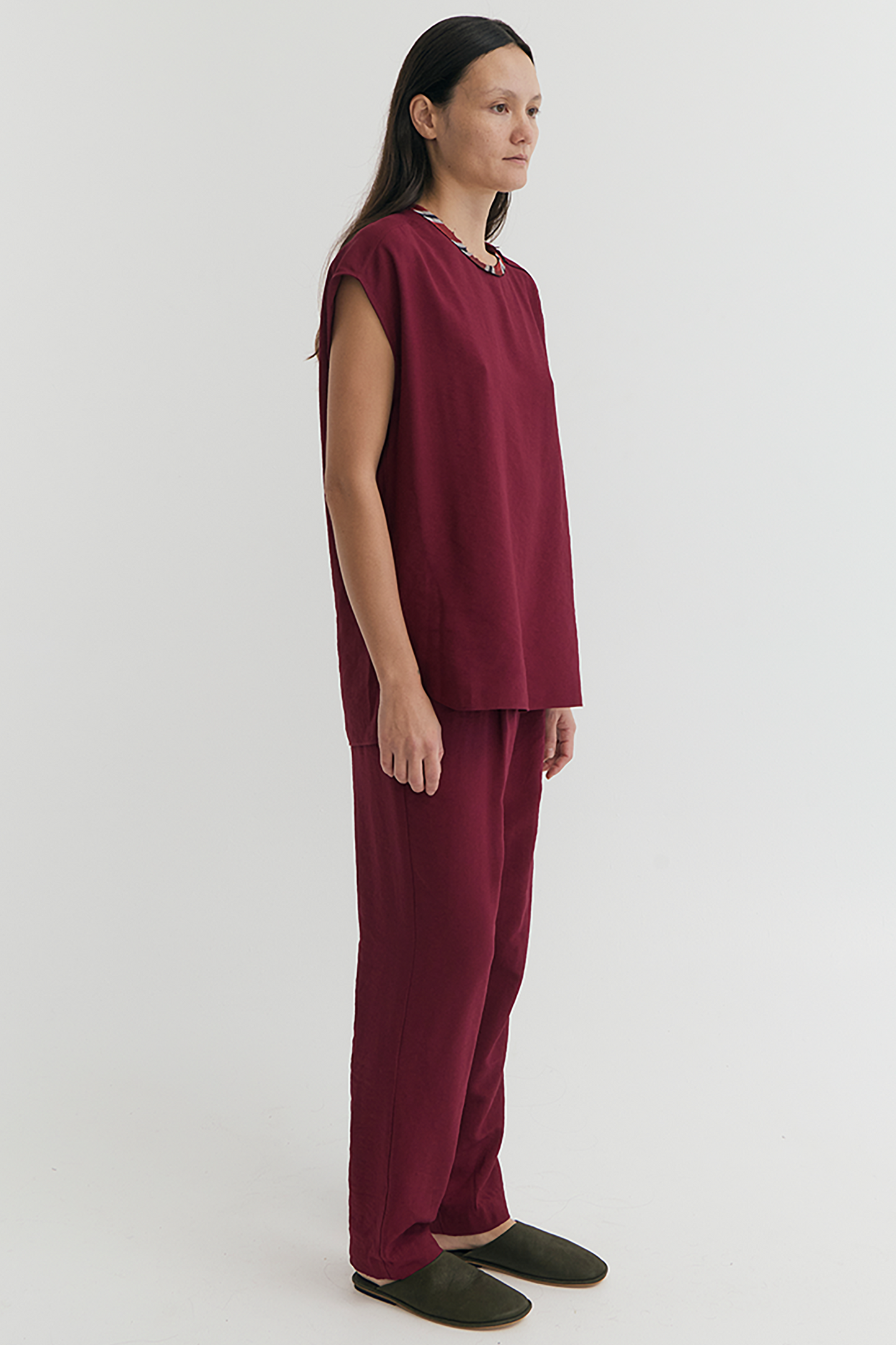 SLEEVELESS SIDE ZIP TOP PLUM