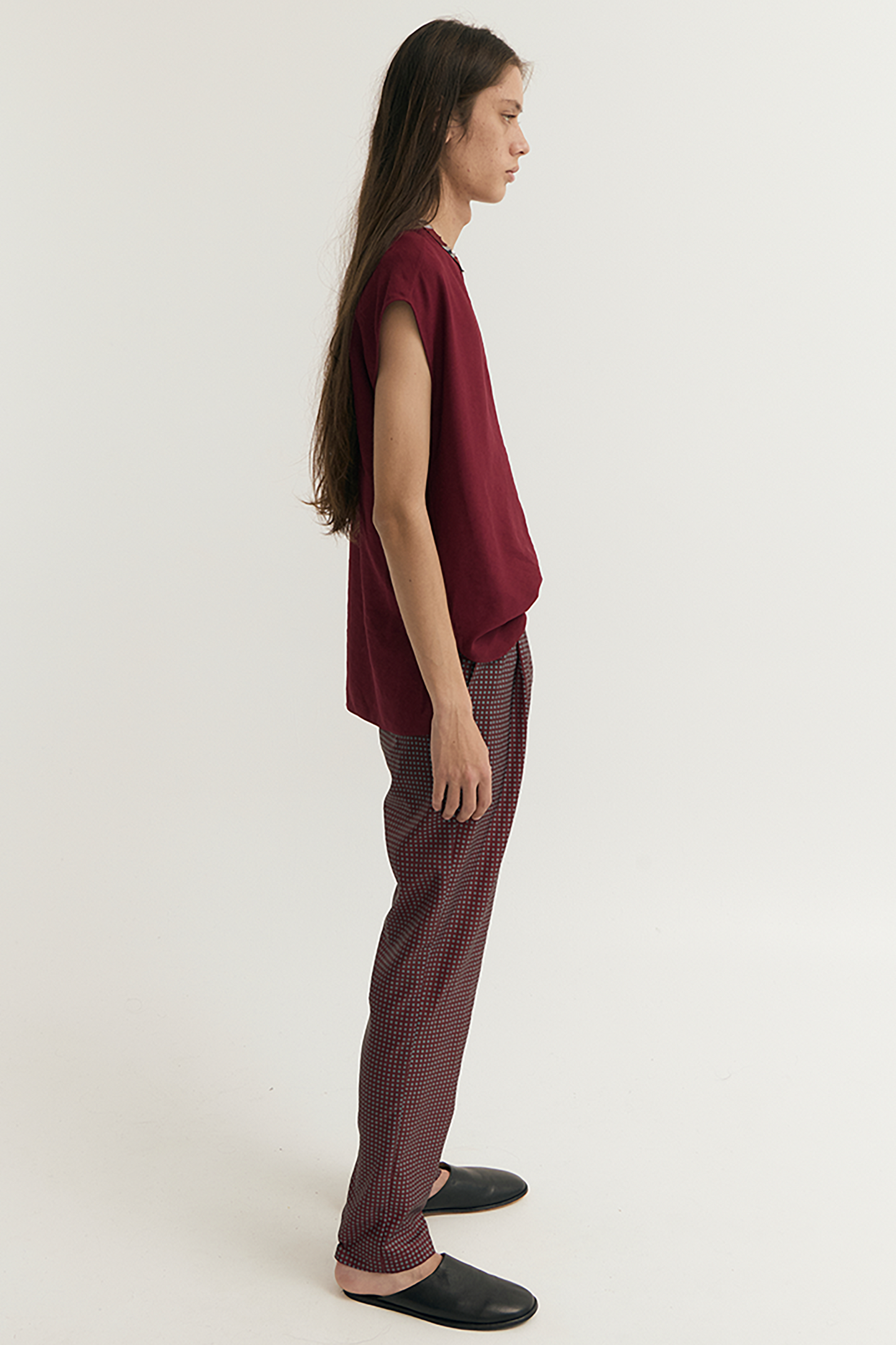 SLEEVELESS SIDE ZIP TOP PLUM