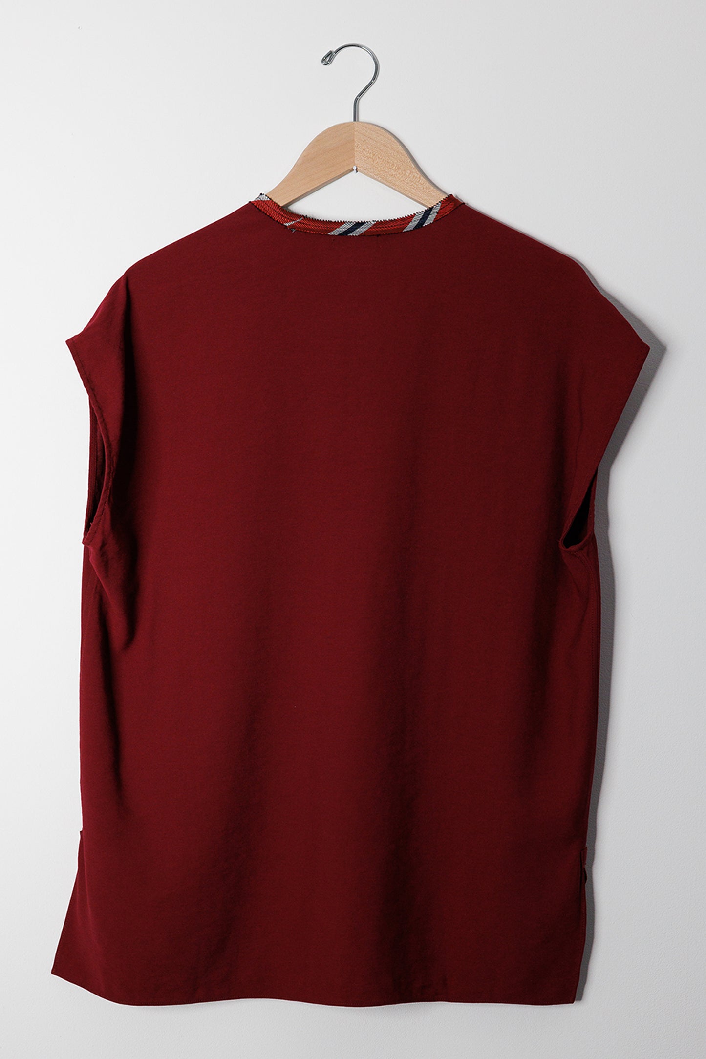 SLEEVELESS SIDE ZIP TOP PLUM