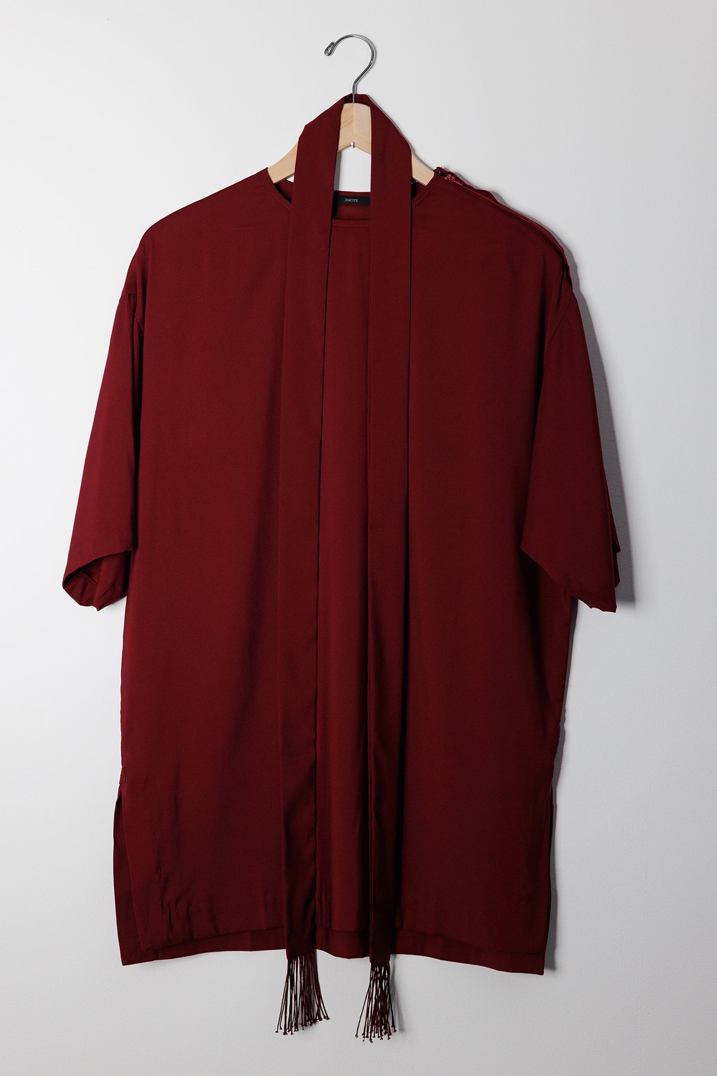 T SHIRT WITH TIE