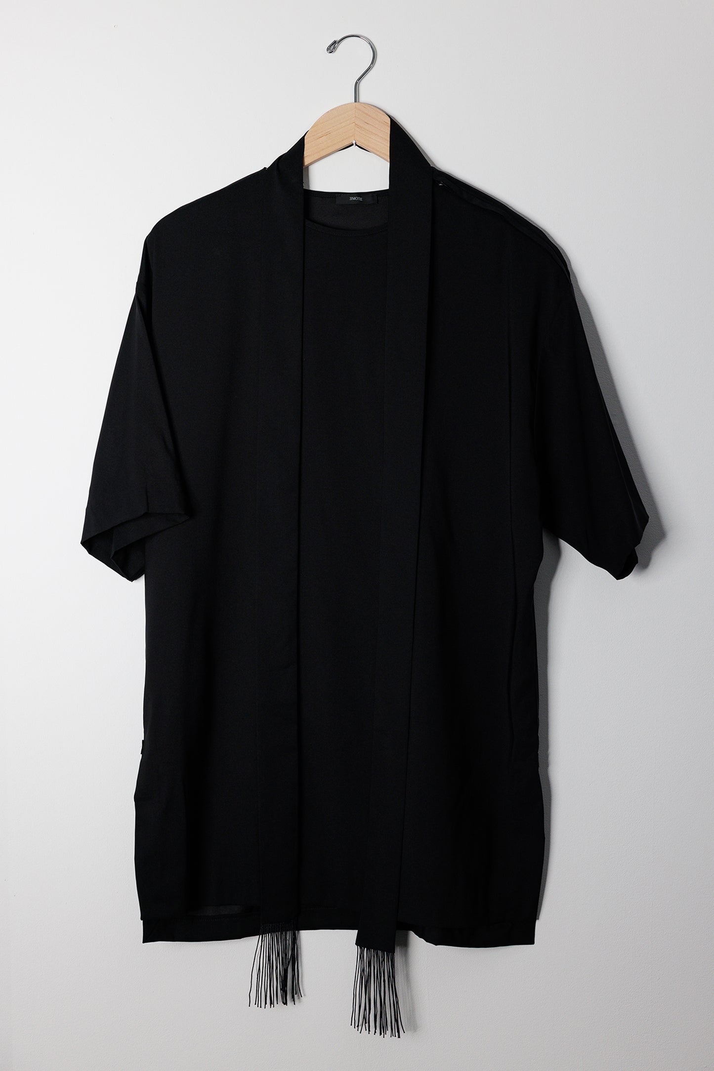 T SHIRT WITH TIE
