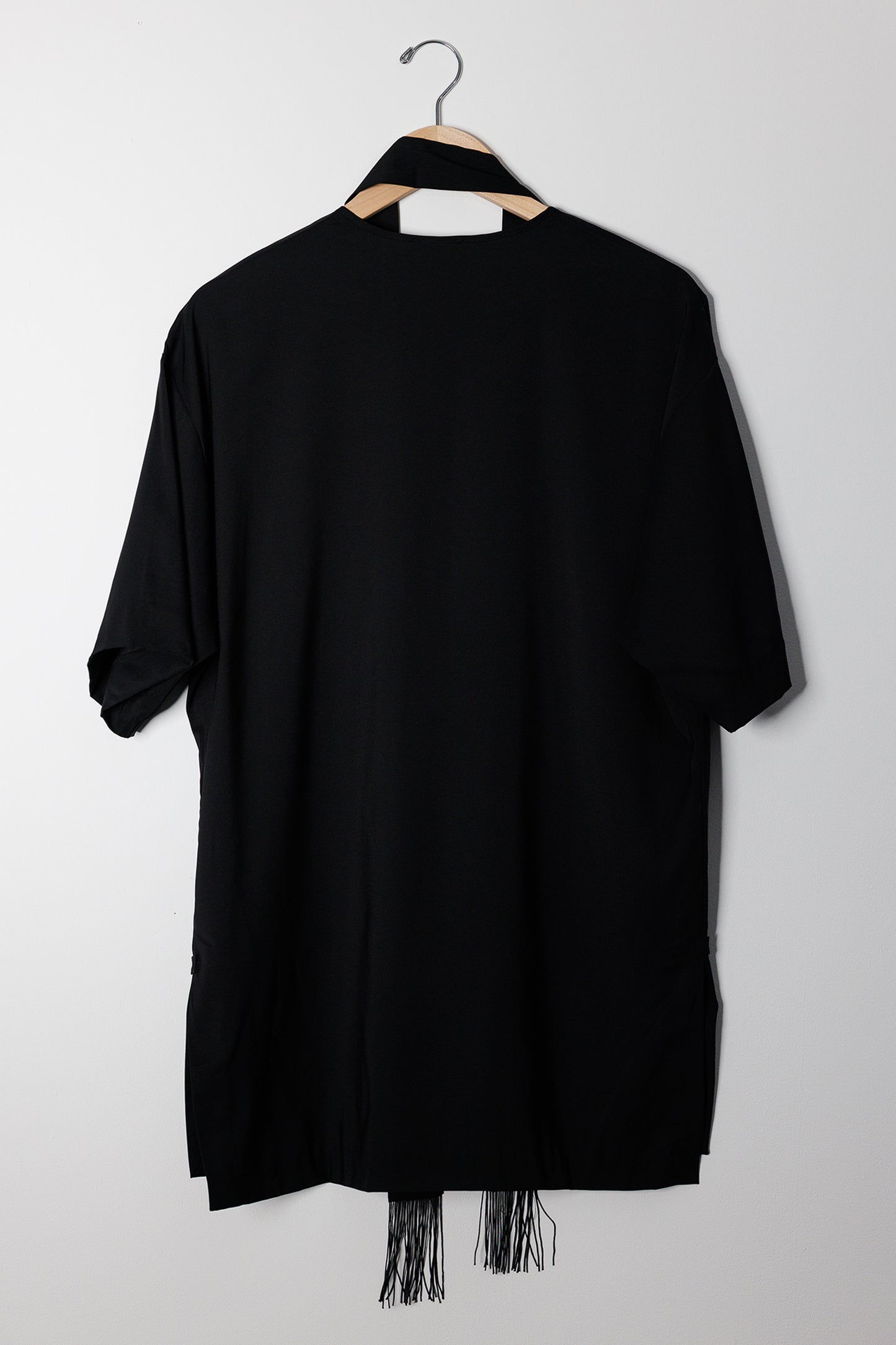 T SHIRT WITH TIE