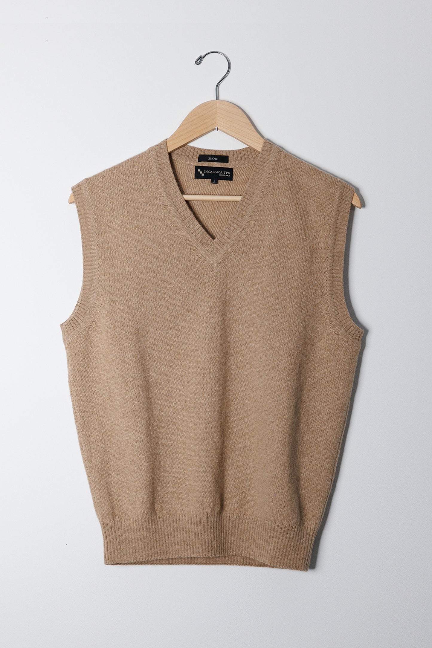 V NECK SWEATER VEST