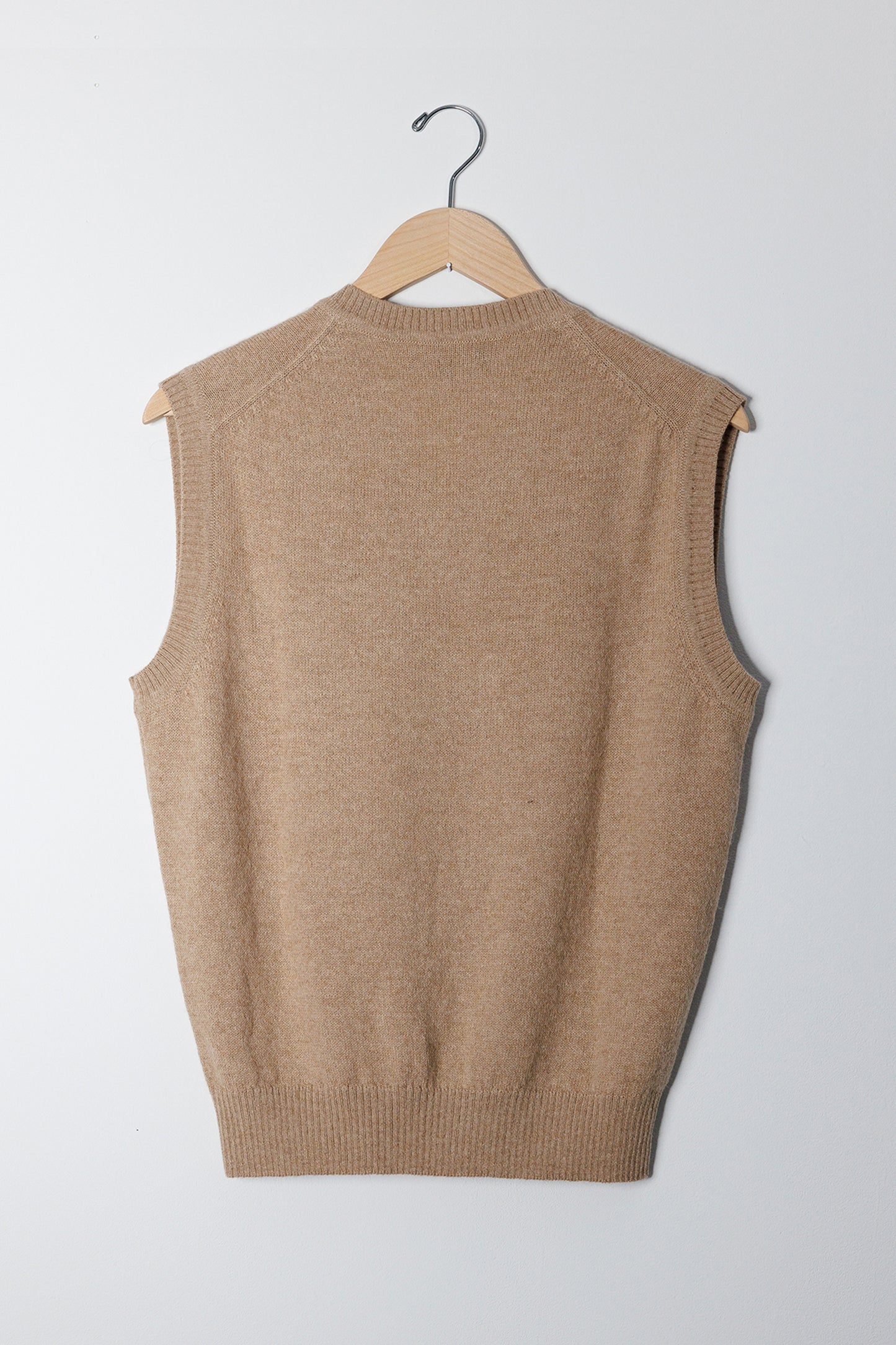 V NECK SWEATER VEST