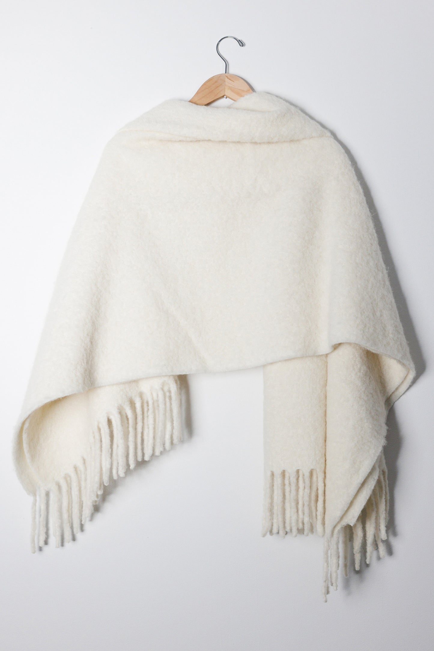 BOUCLE BRUSHED SHAWL