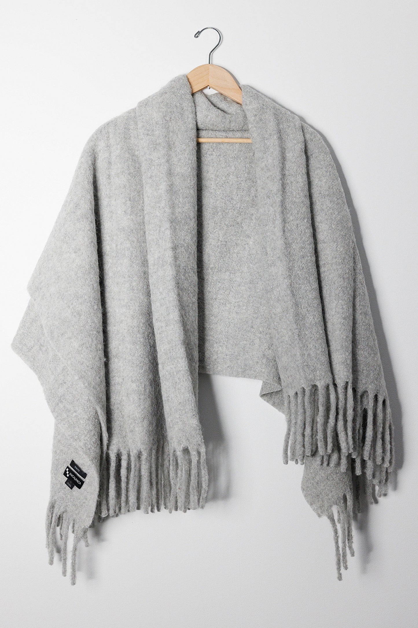 BOUCLE BRUSHED SHAWL