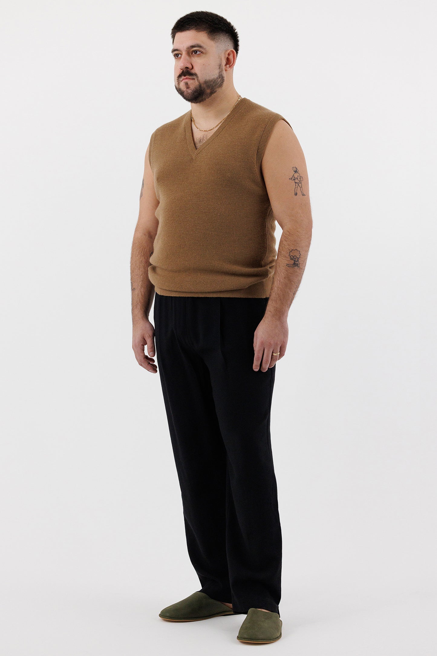 V NECK SWEATER VEST