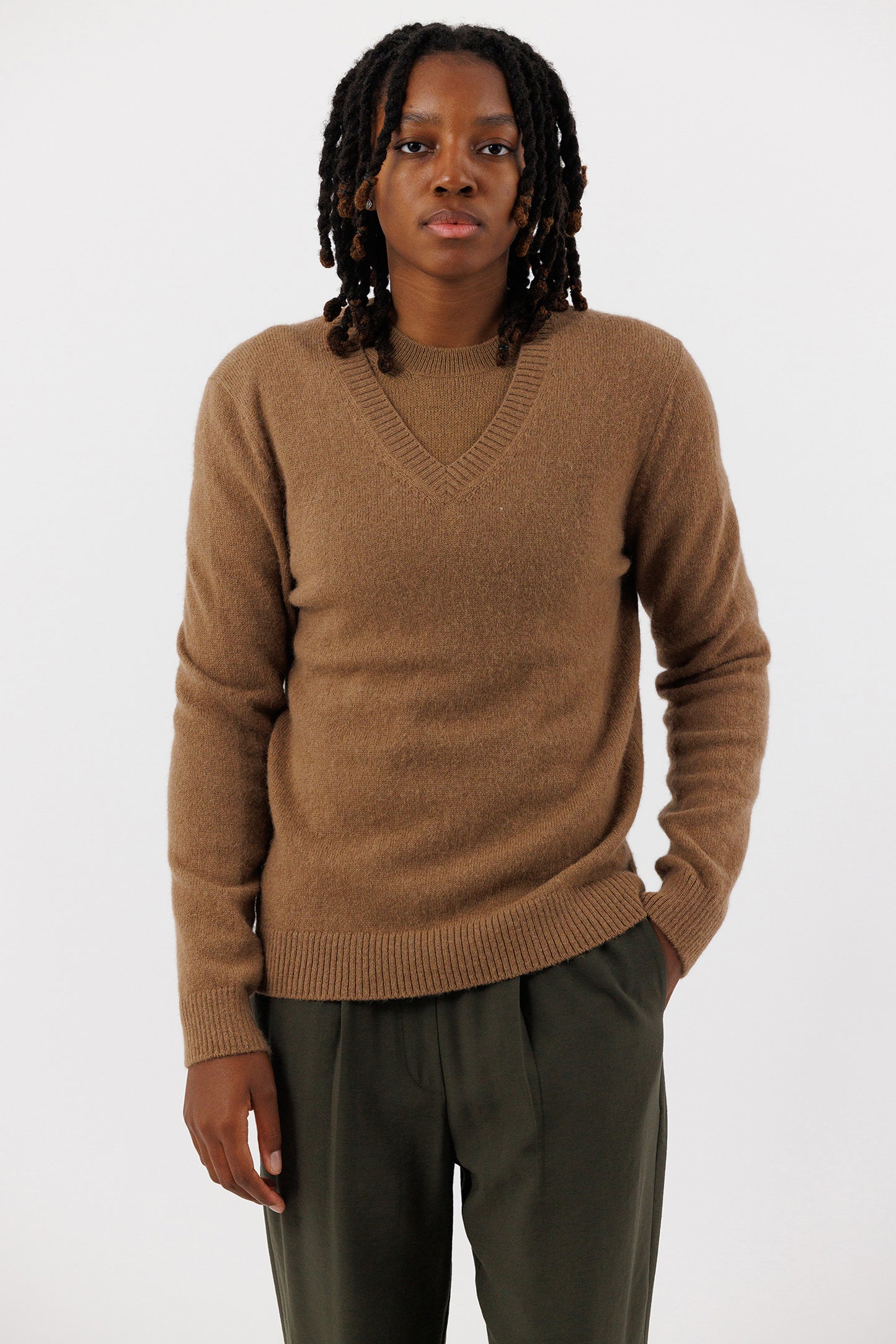V NECK SWEATER