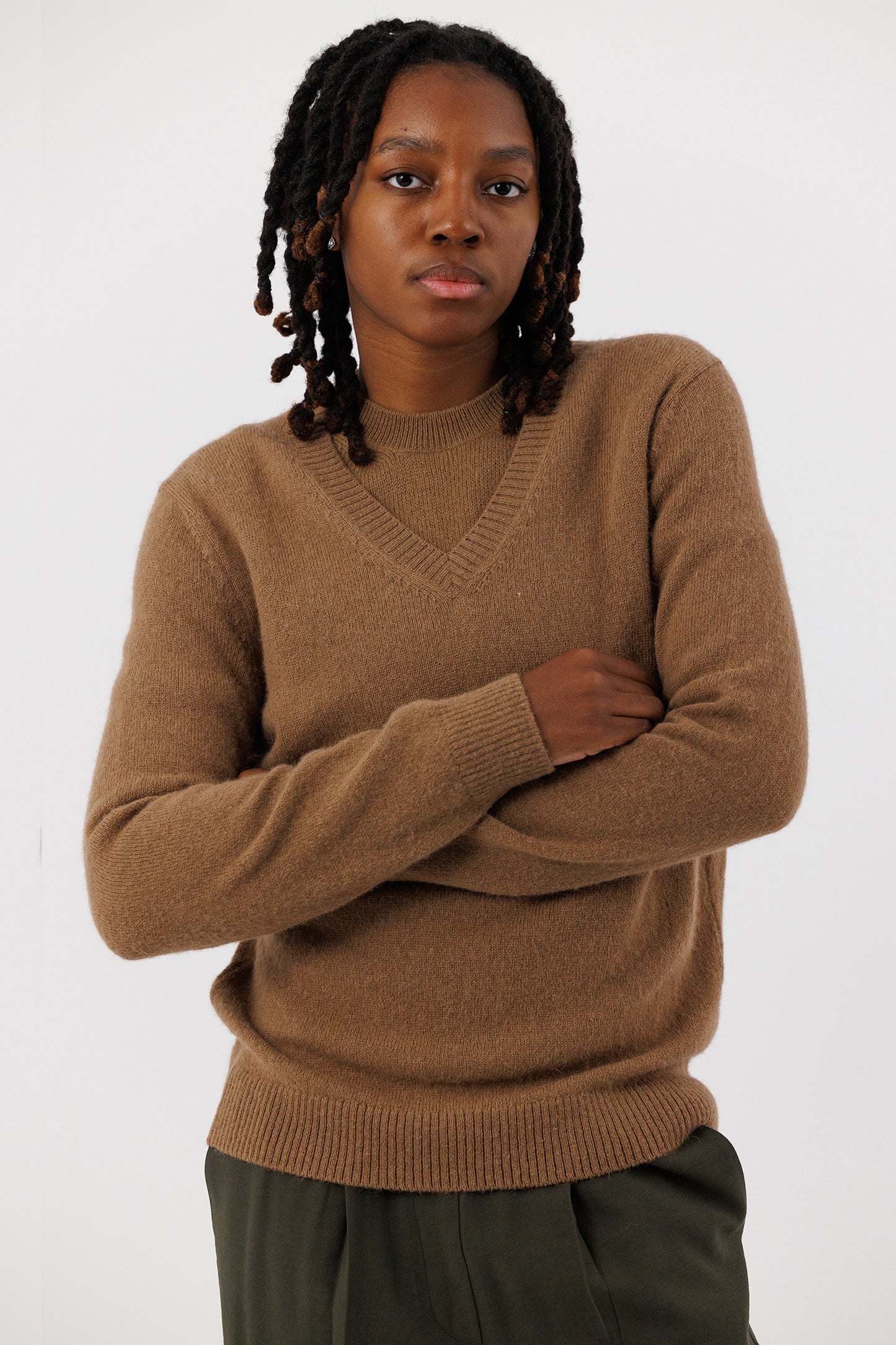 V NECK SWEATER