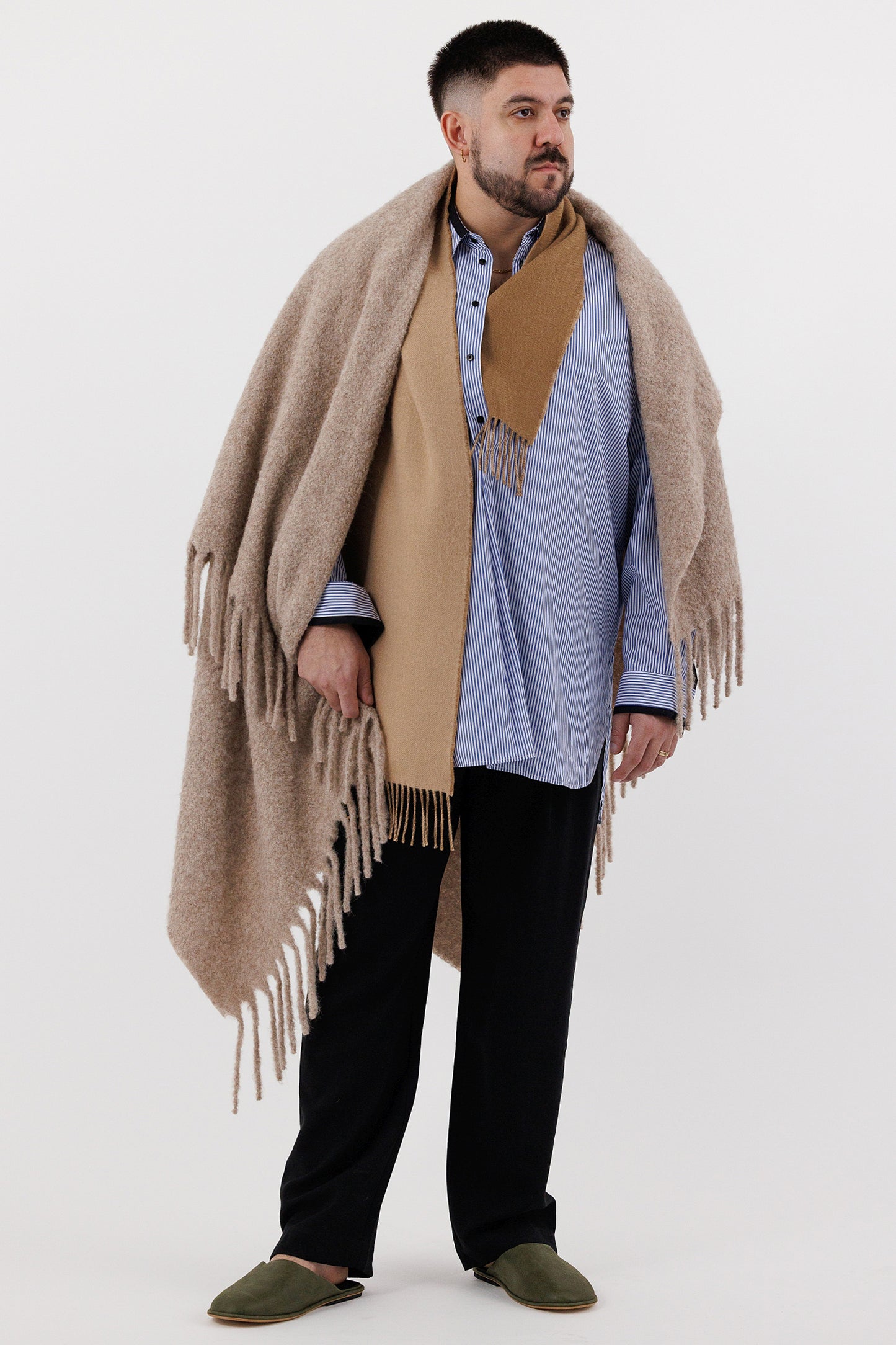 BOUCLE BRUSHED SHAWL