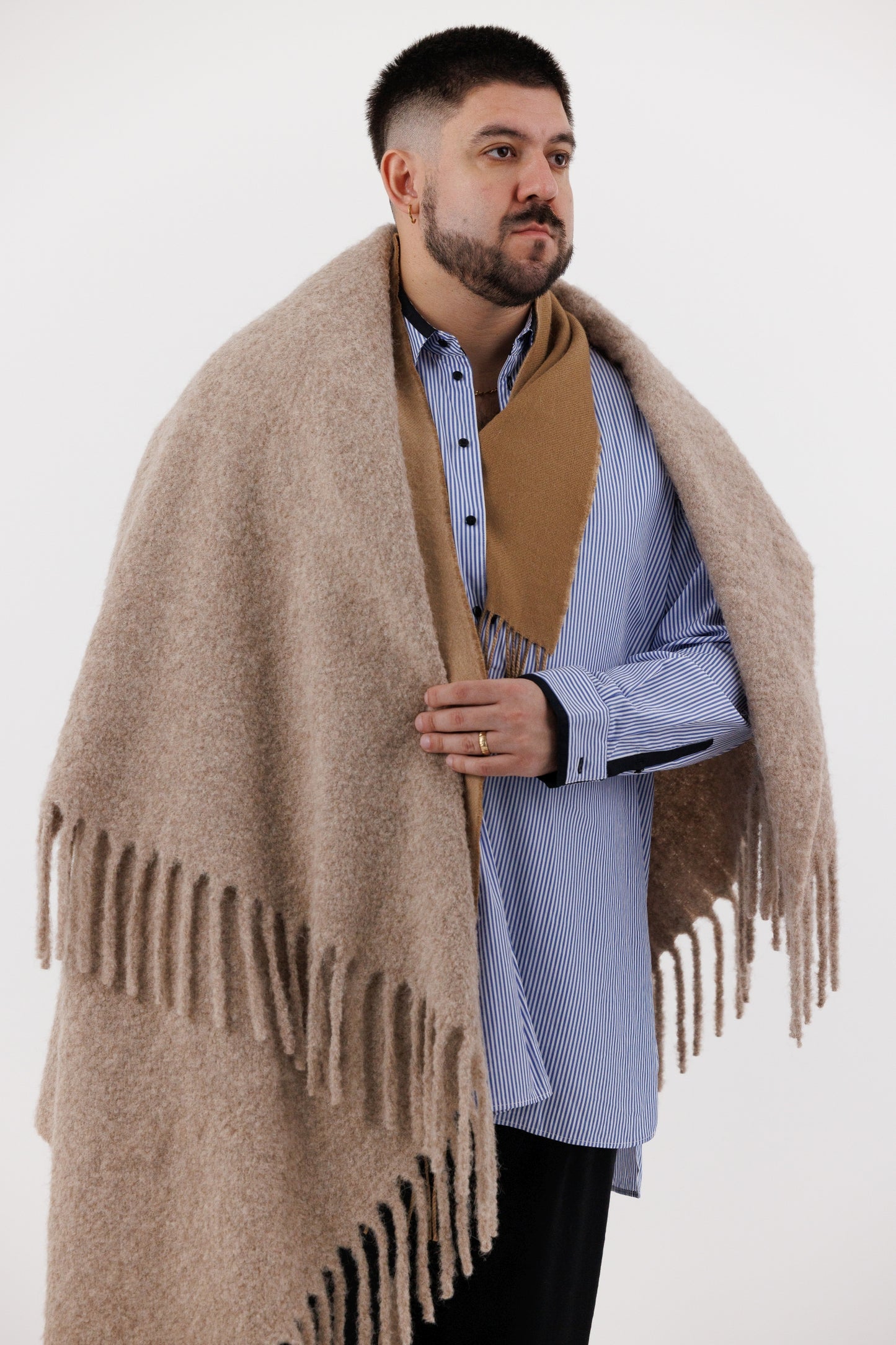 BOUCLE BRUSHED SHAWL