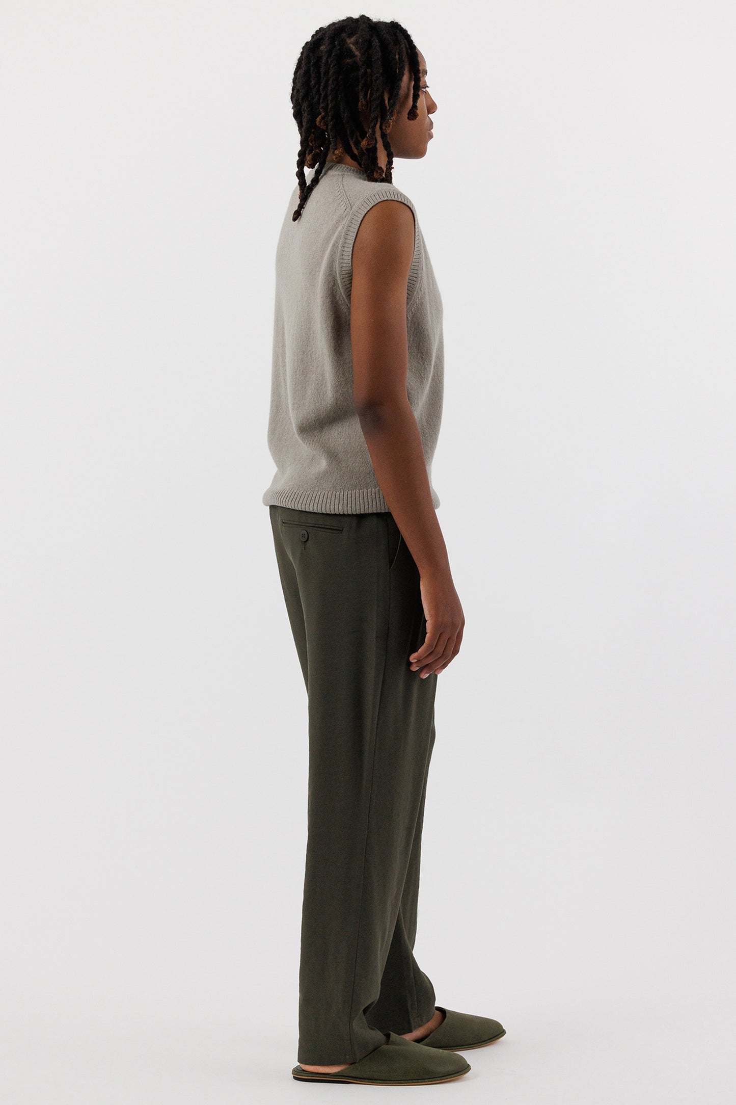 V NECK SWEATER VEST