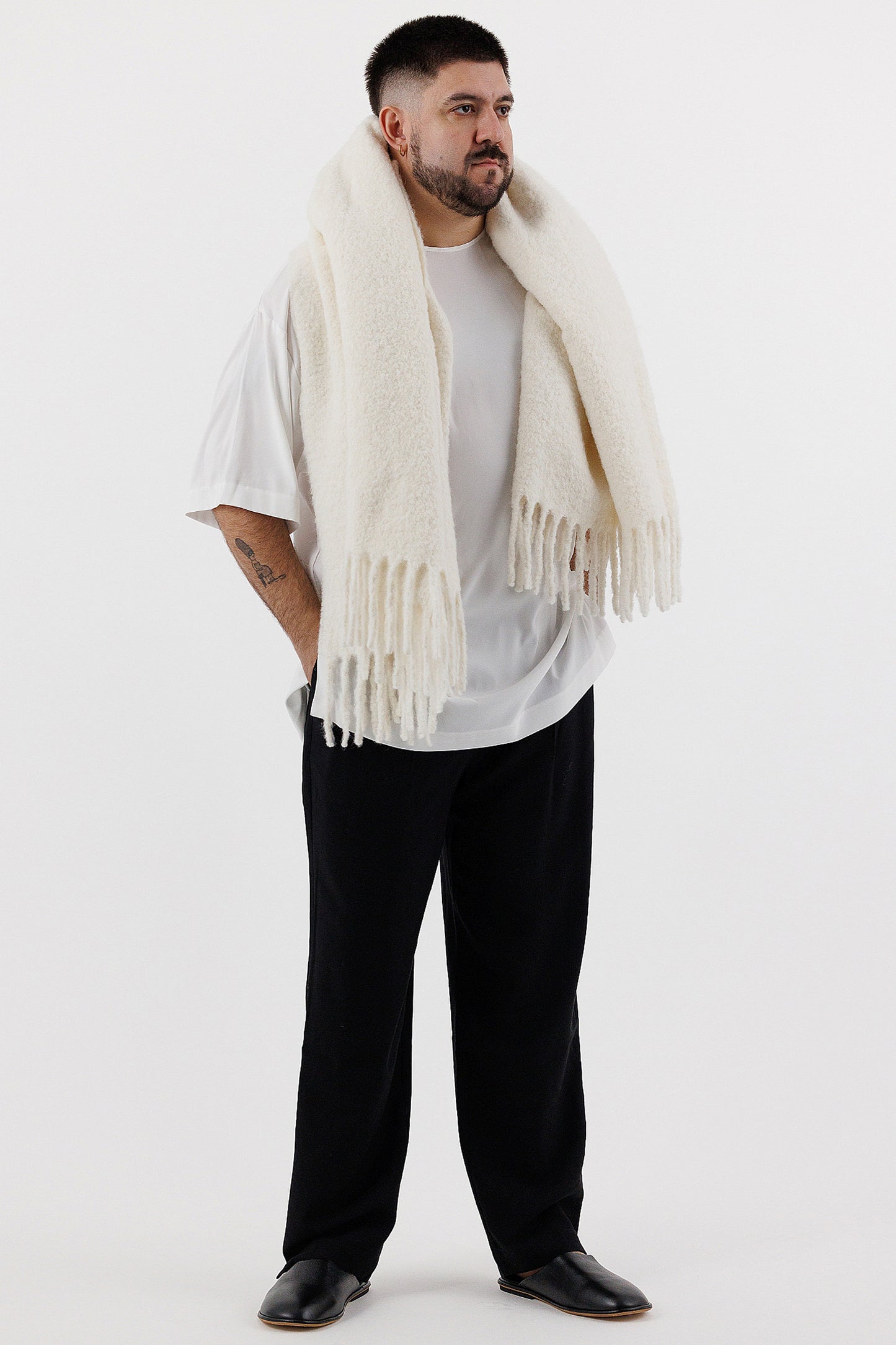 BOUCLE BRUSHED SHAWL