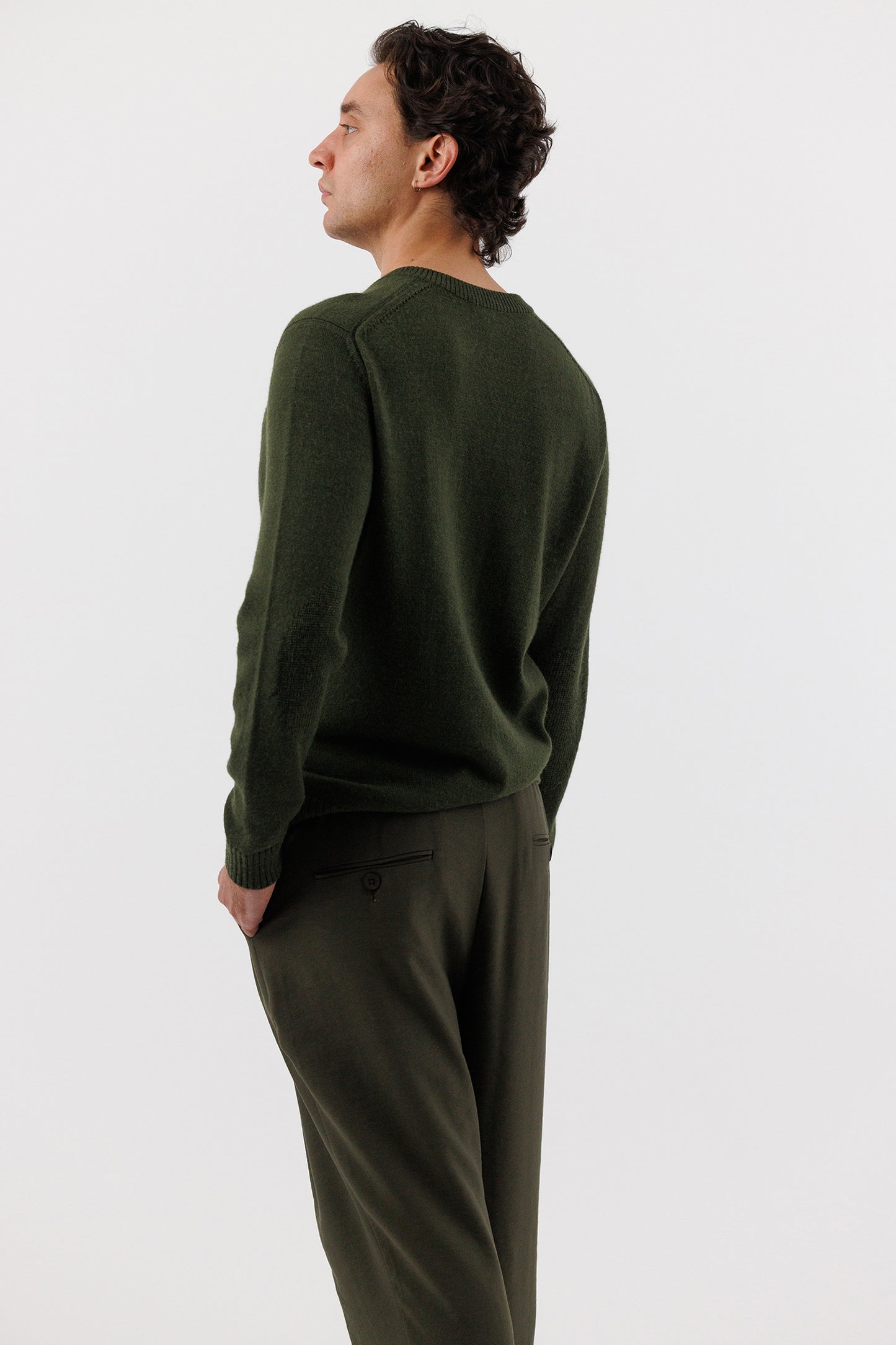 V NECK SWEATER