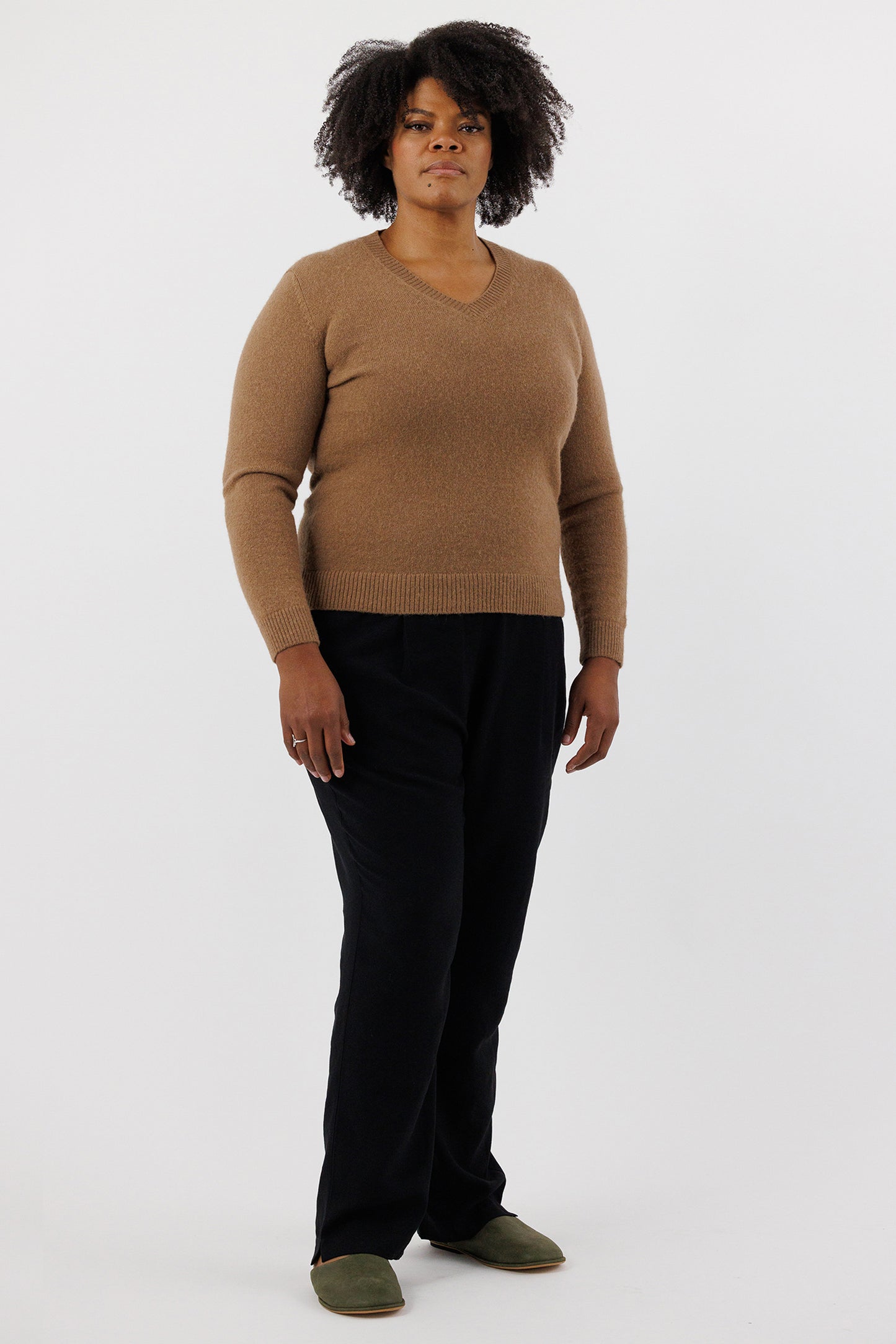 V NECK SWEATER