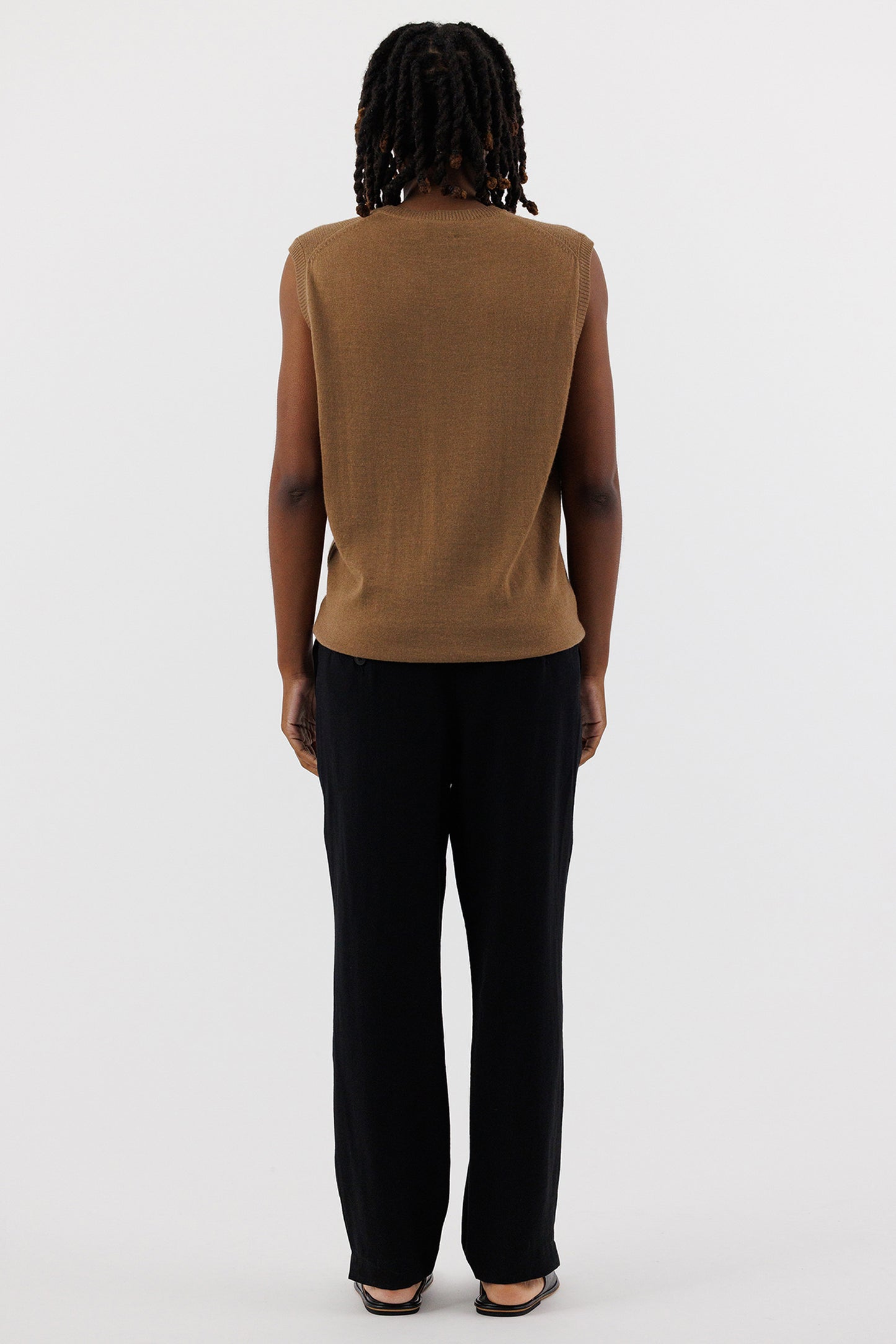 V NECK SWEATER VEST