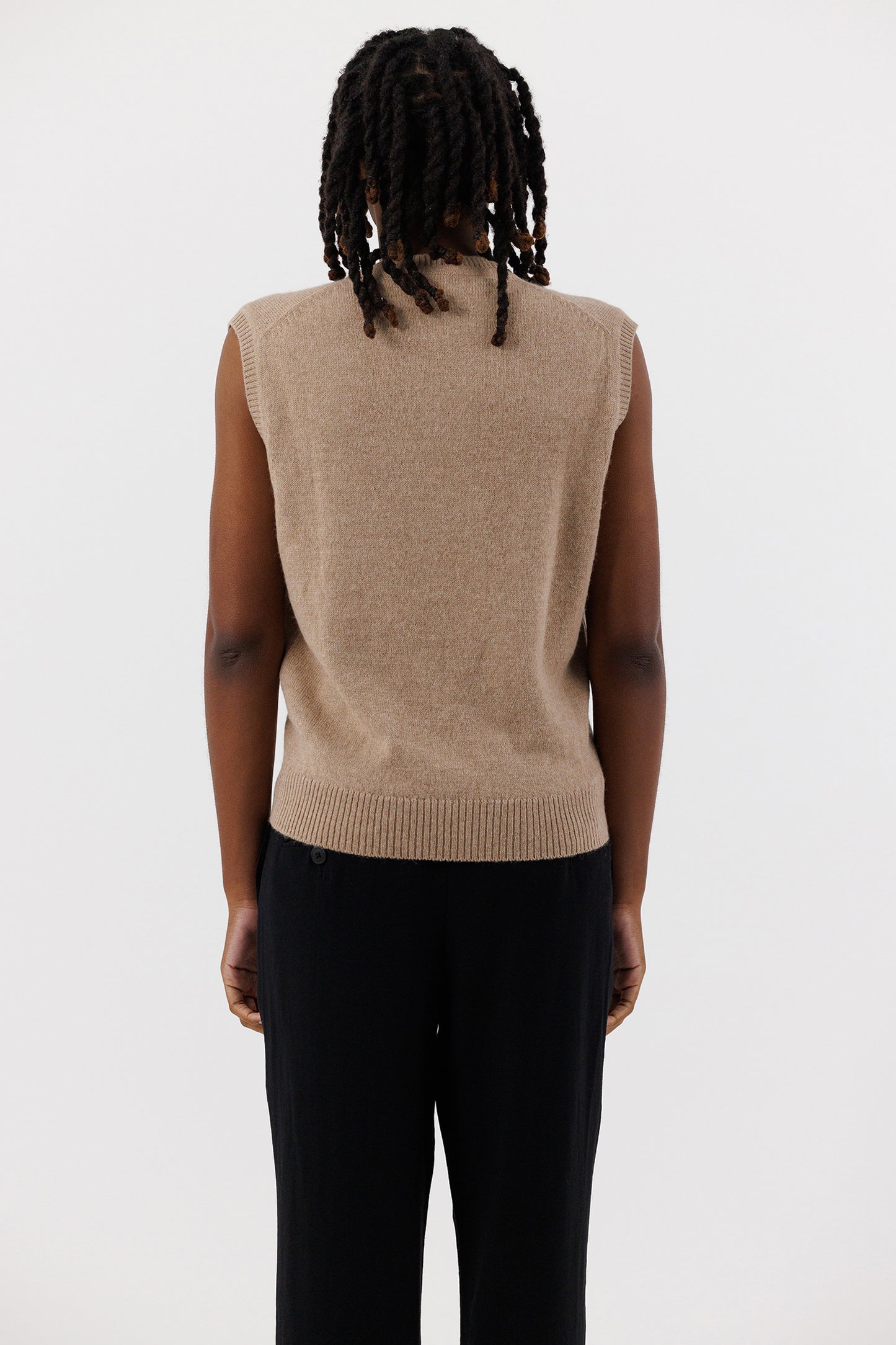 V NECK SWEATER VEST