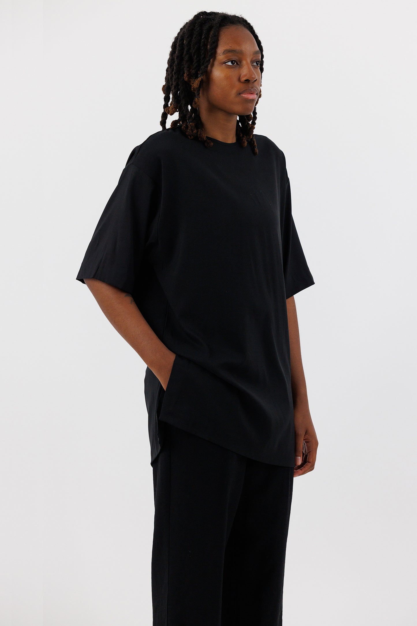 T SHIRT WITH TIE