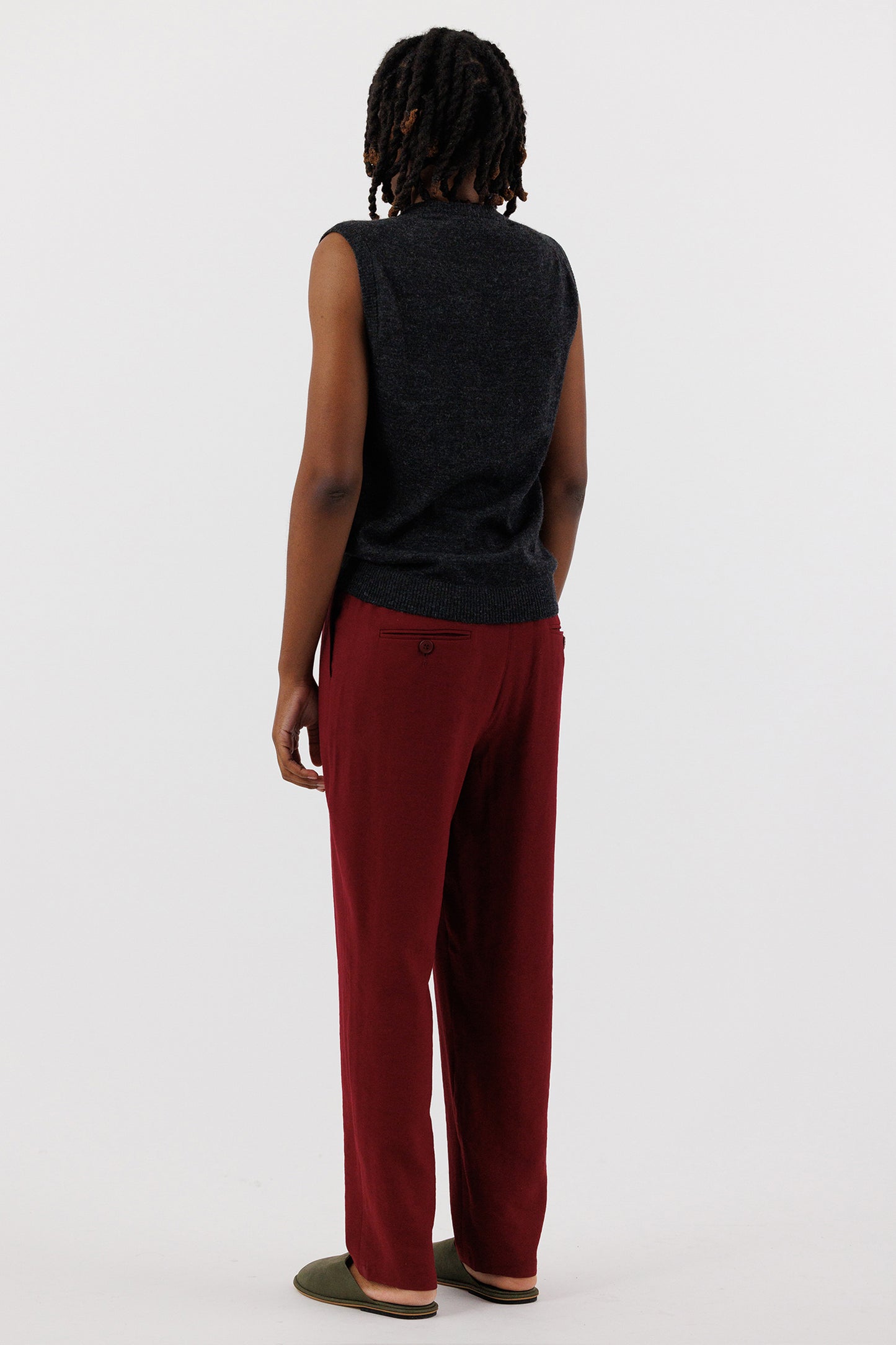 V NECK SWEATER VEST