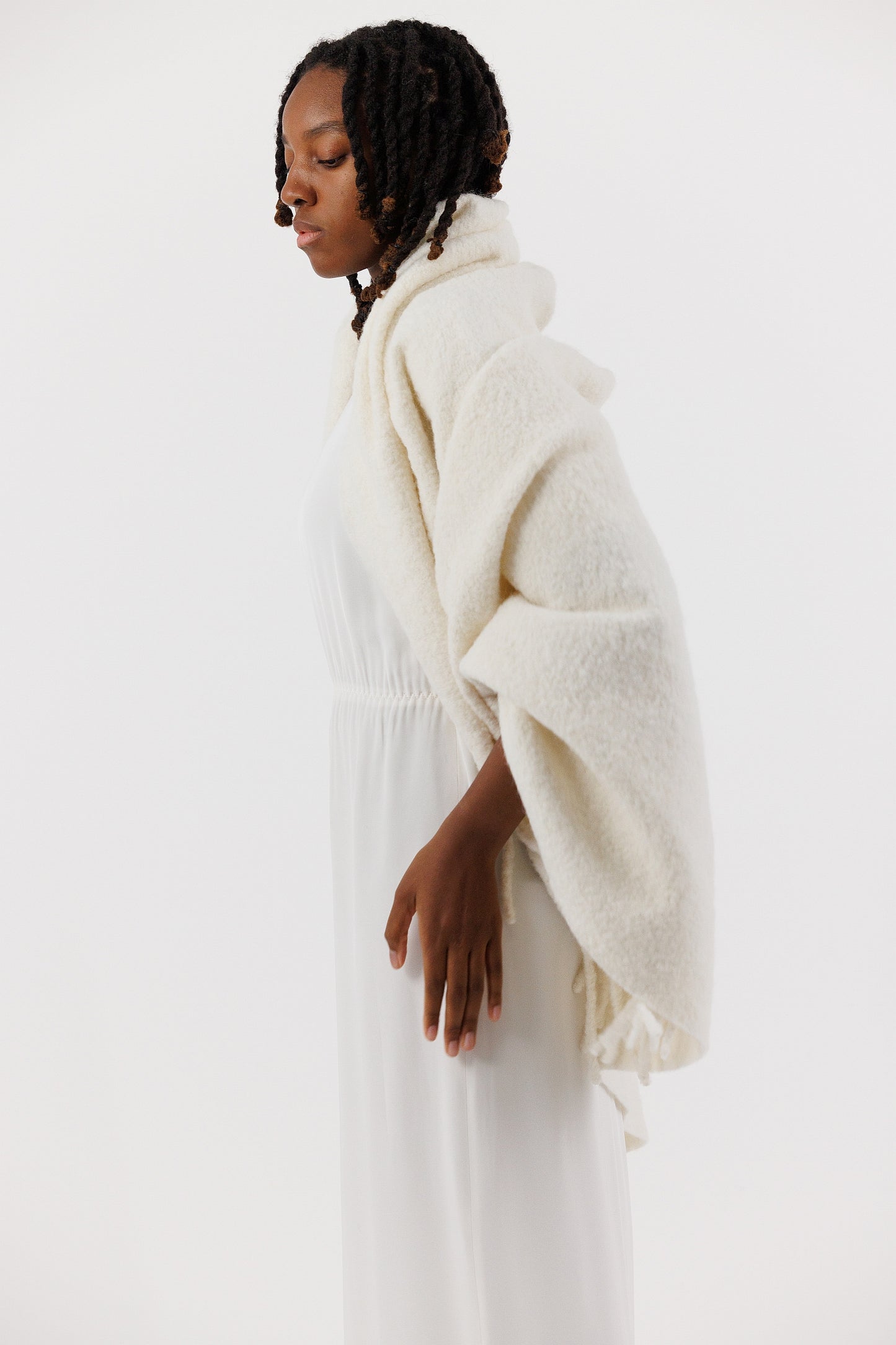 BOUCLE BRUSHED SHAWL