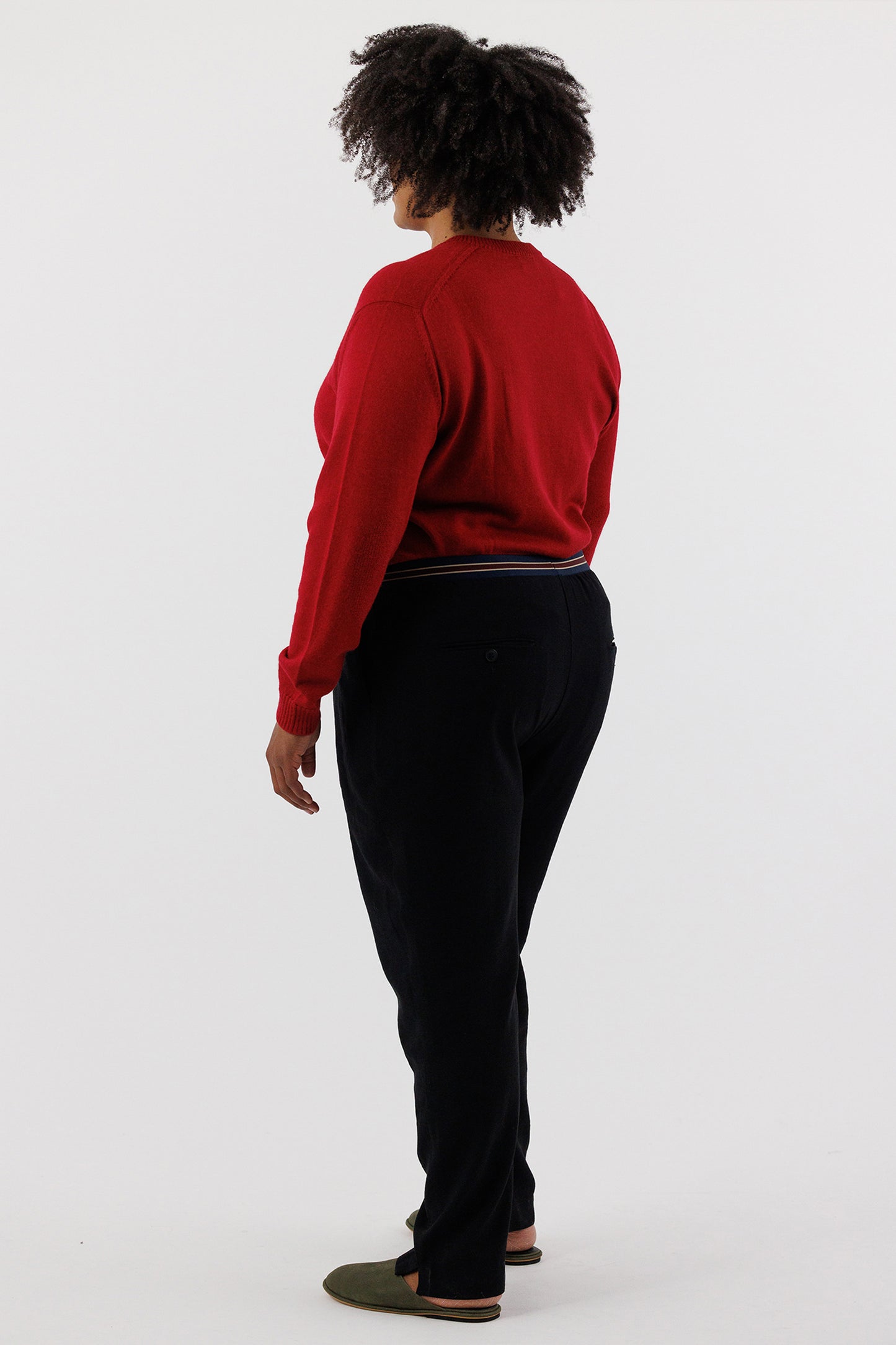 V NECK SWEATER
