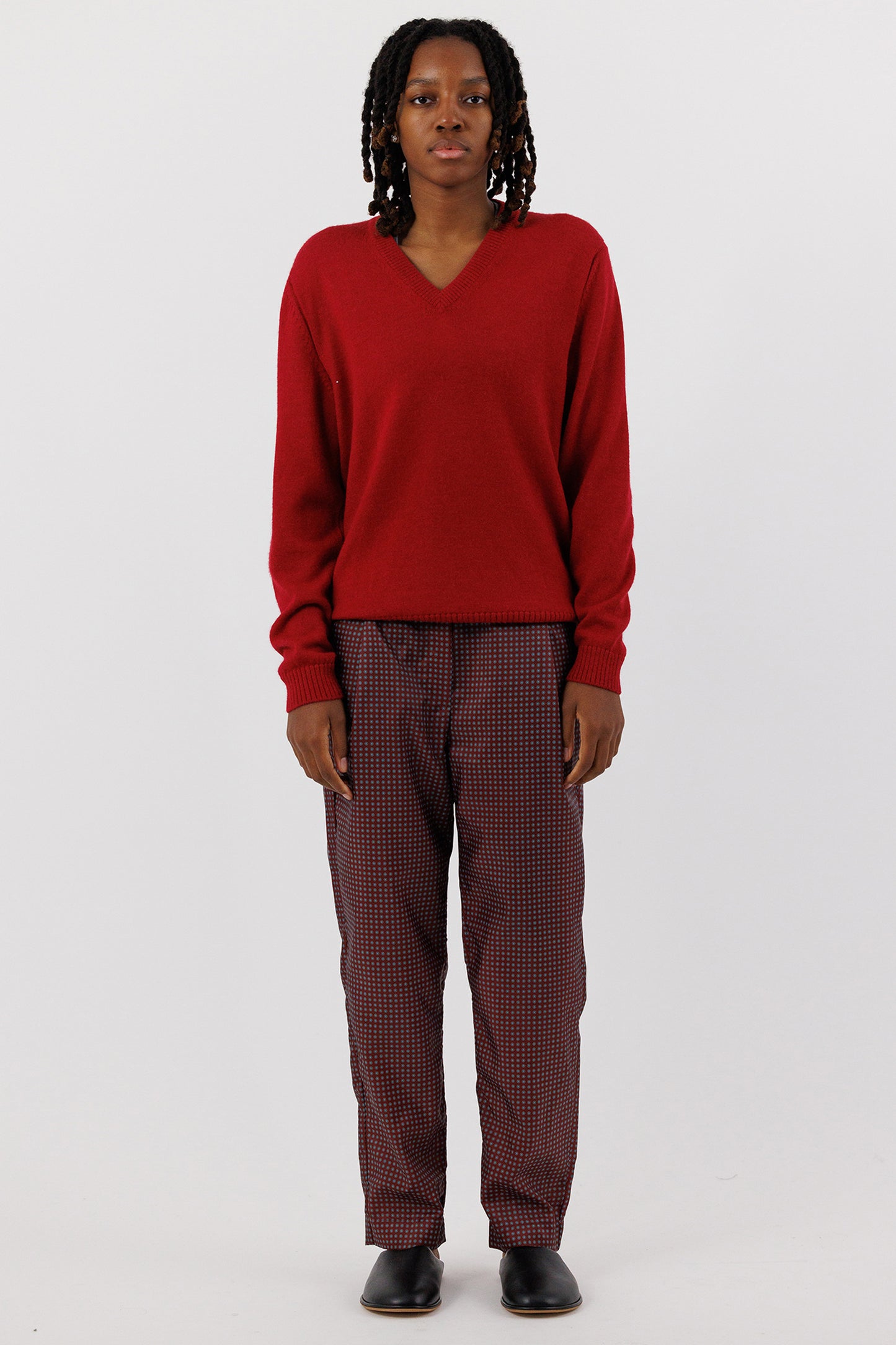 V NECK SWEATER
