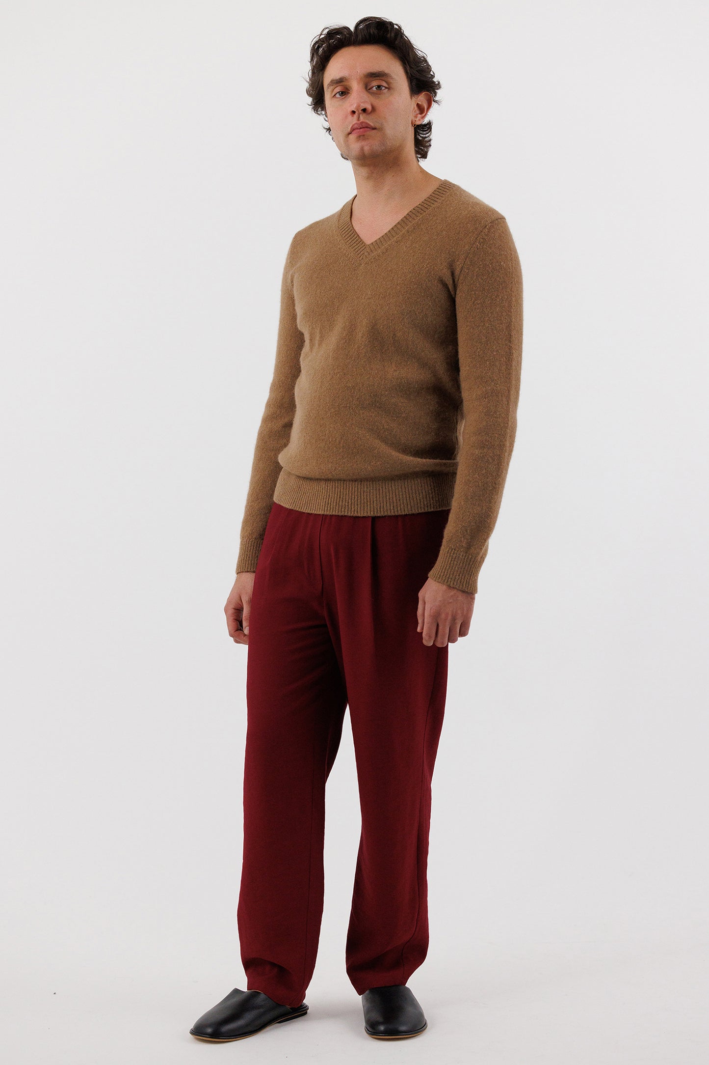 V NECK SWEATER