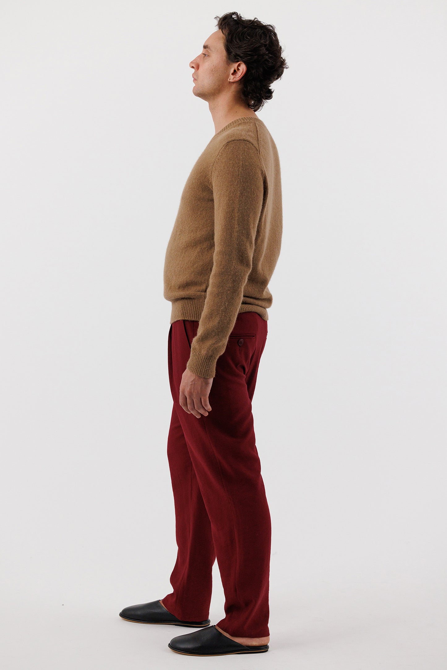 V NECK SWEATER