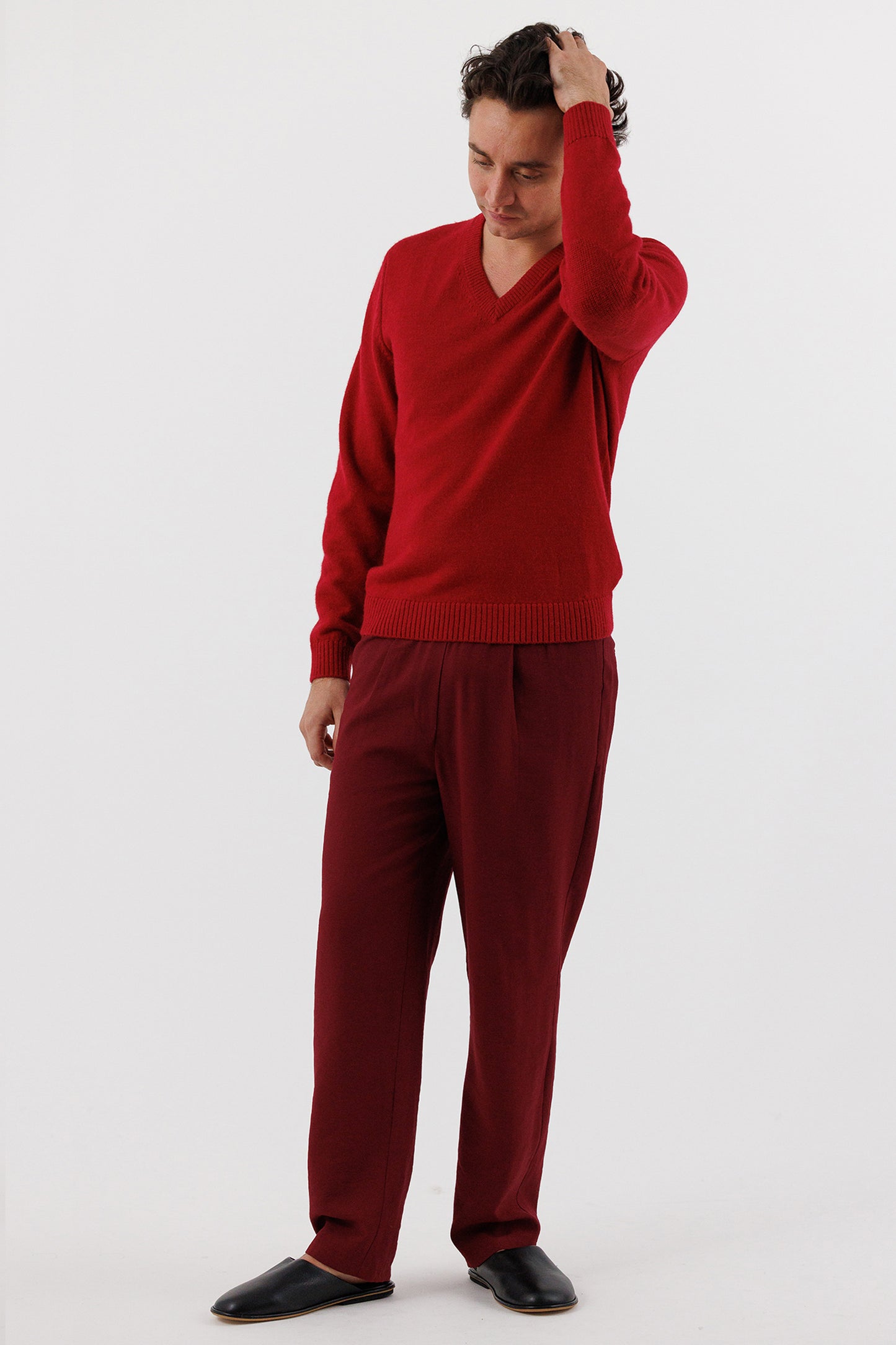 V NECK SWEATER