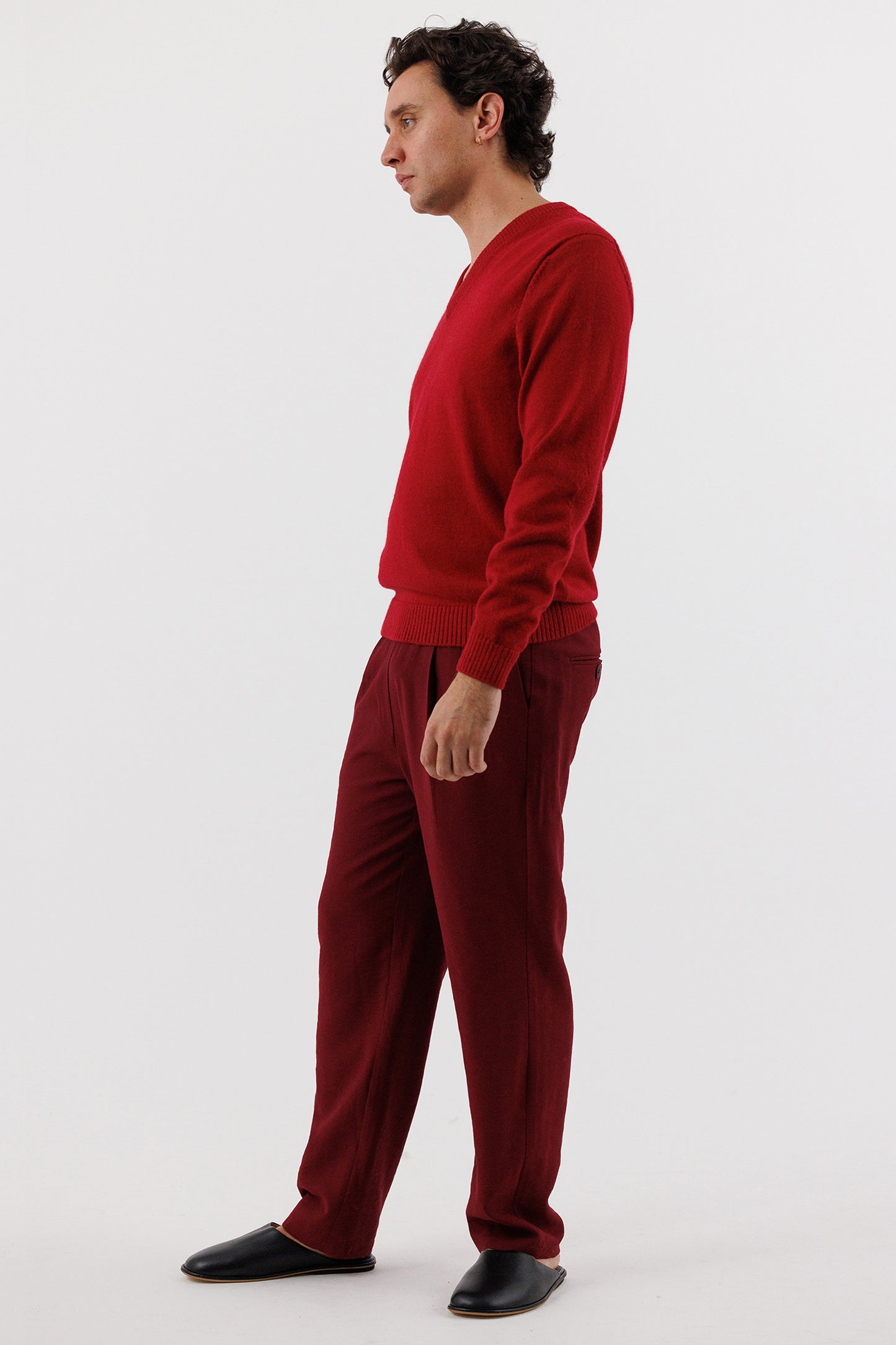 V NECK SWEATER