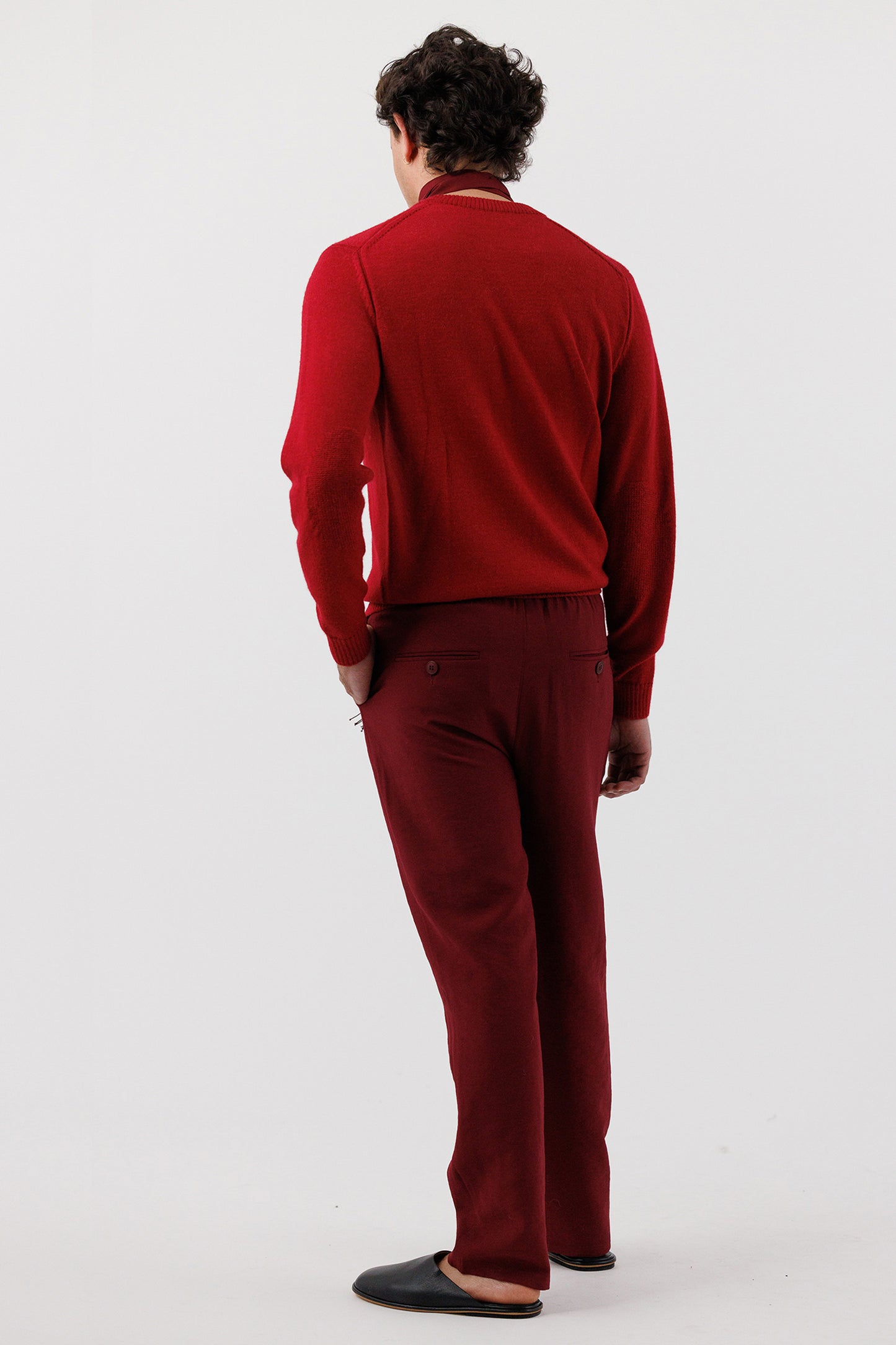 V NECK SWEATER