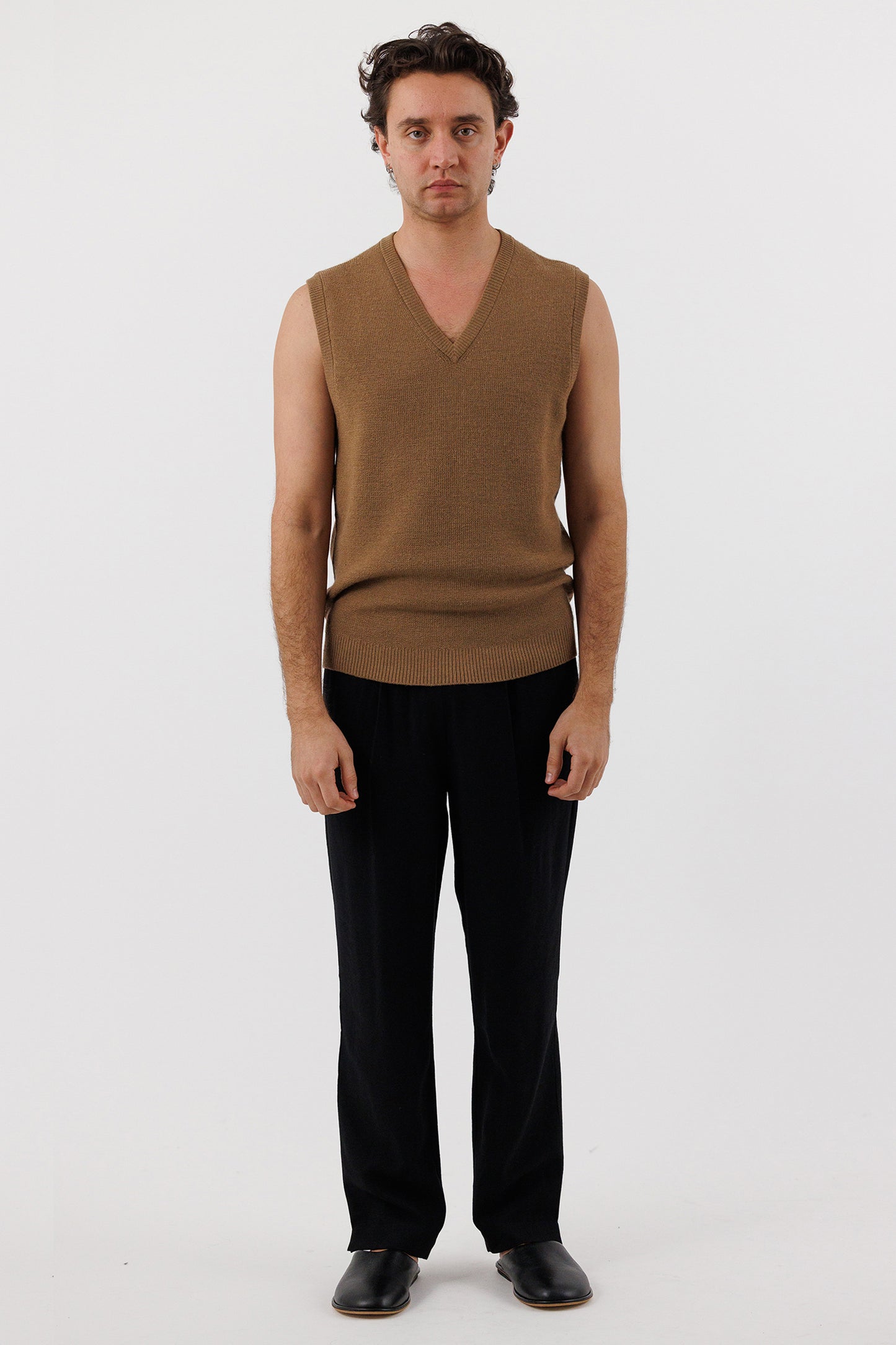 V NECK SWEATER VEST