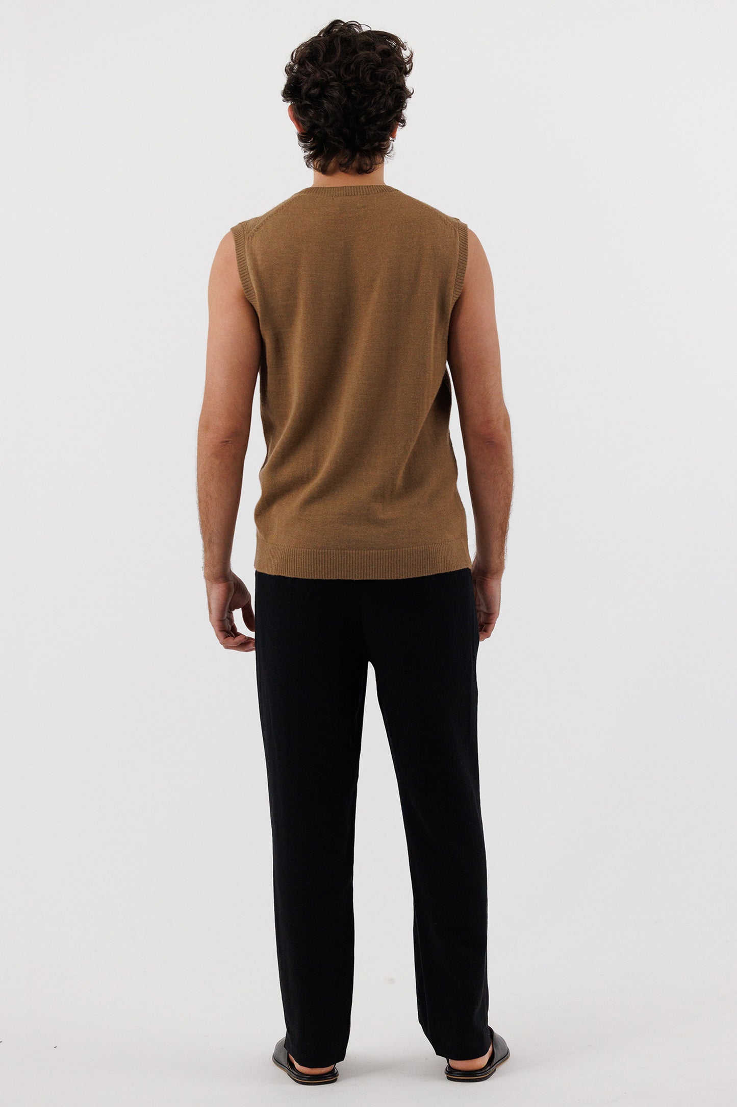 V NECK SWEATER VEST