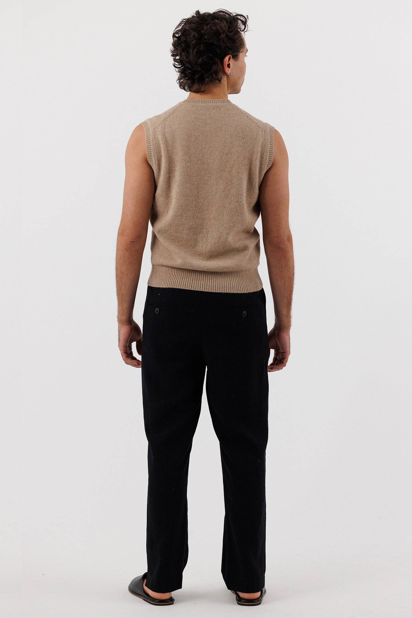 V NECK SWEATER VEST