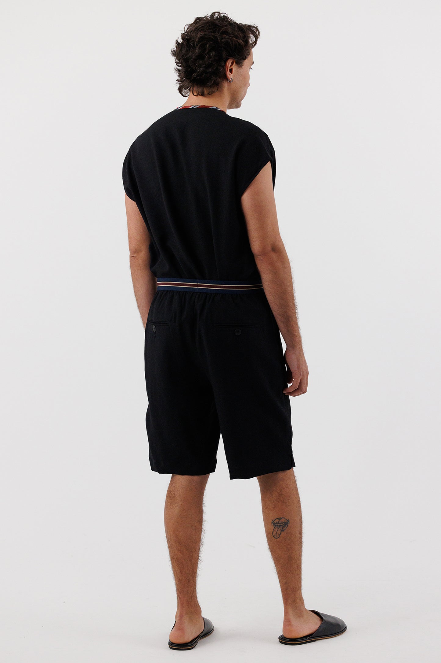 SLEEVELESS SIDE ZIP TOP