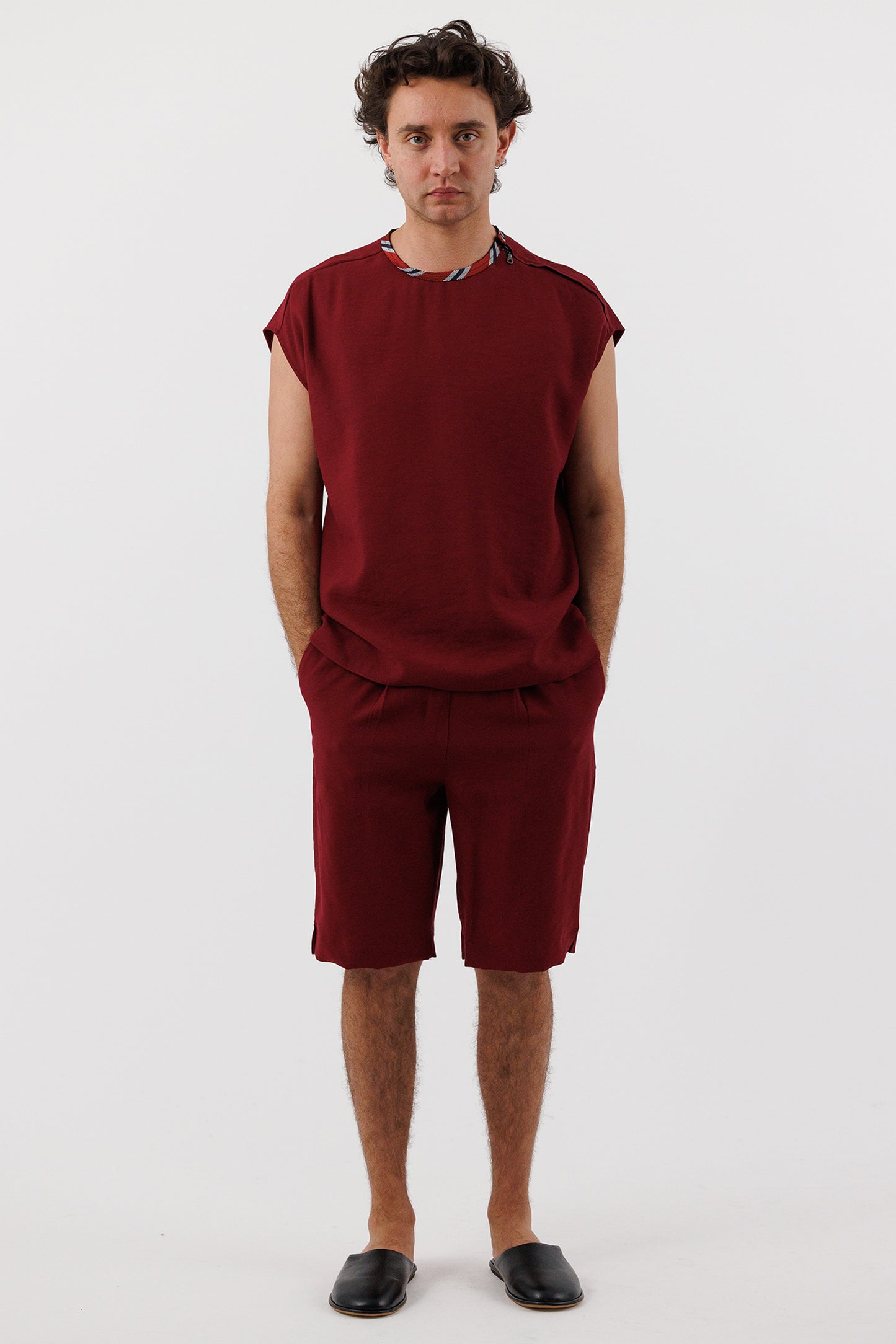 SLEEVELESS SIDE ZIP TOP PLUM