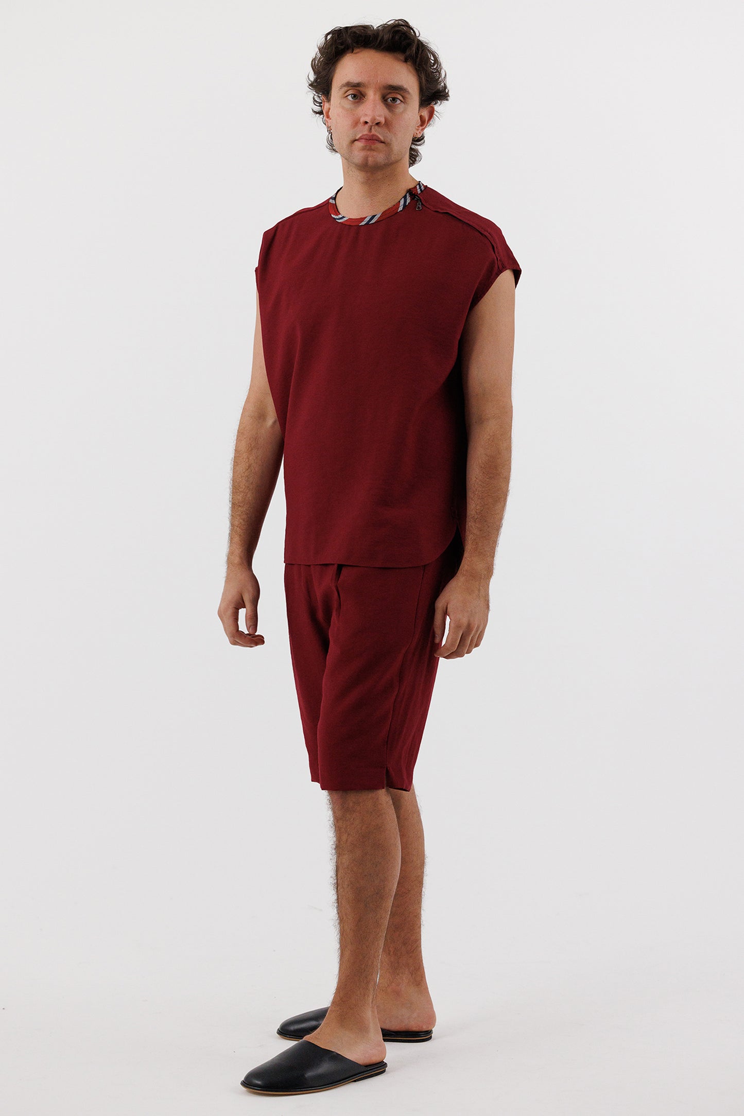 SLEEVELESS SIDE ZIP TOP PLUM