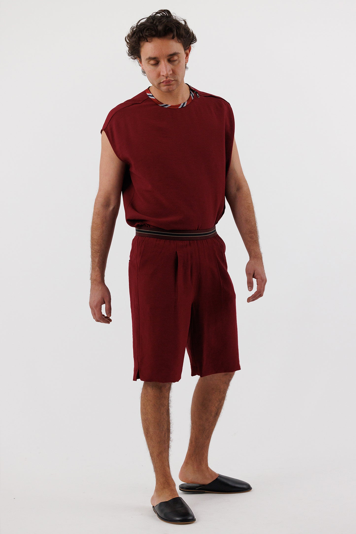 SLEEVELESS SIDE ZIP TOP PLUM
