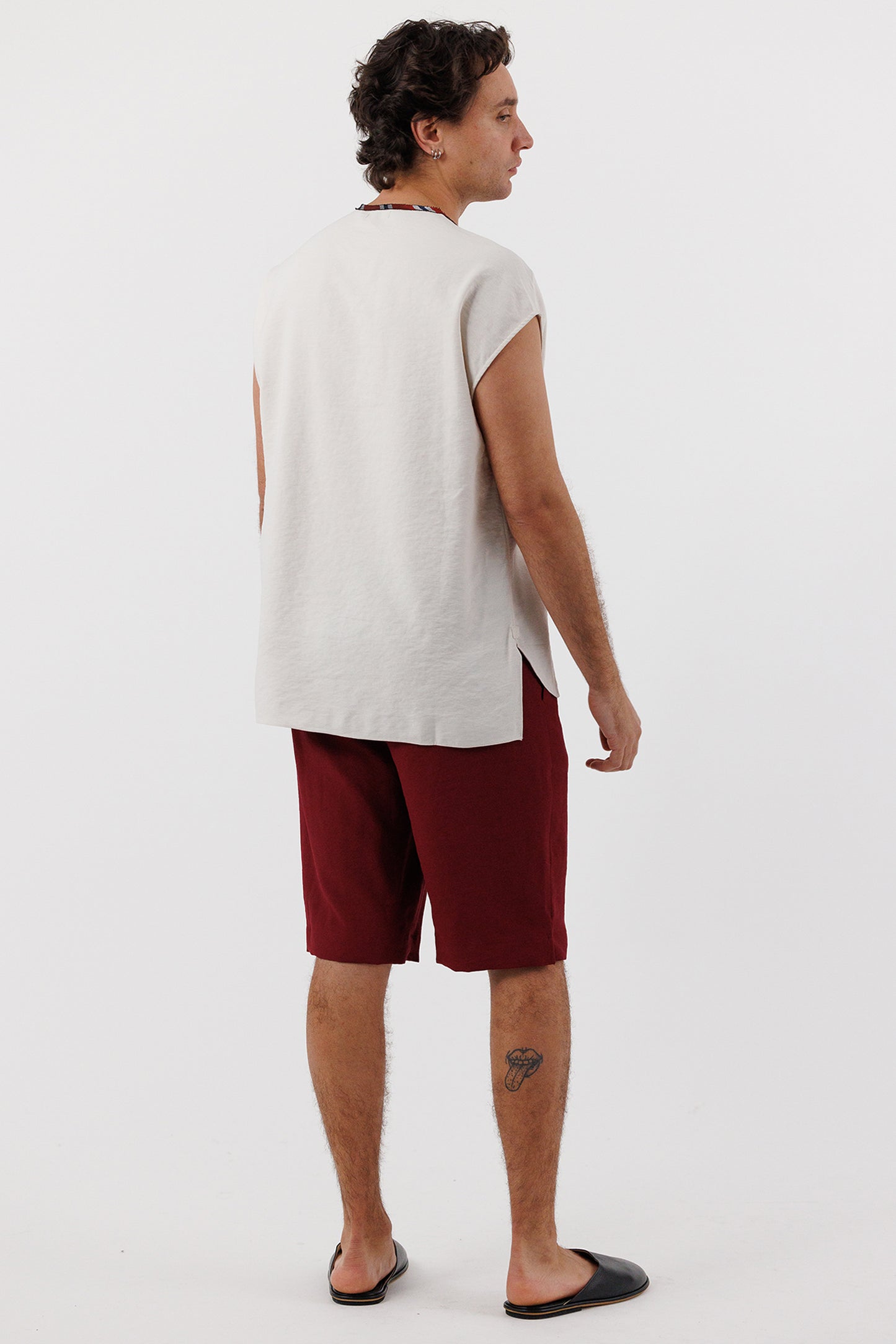 SLEEVELESS SIDE ZIP TOP