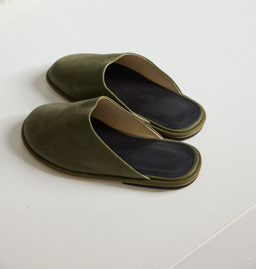 LEATHER SLIPPERS