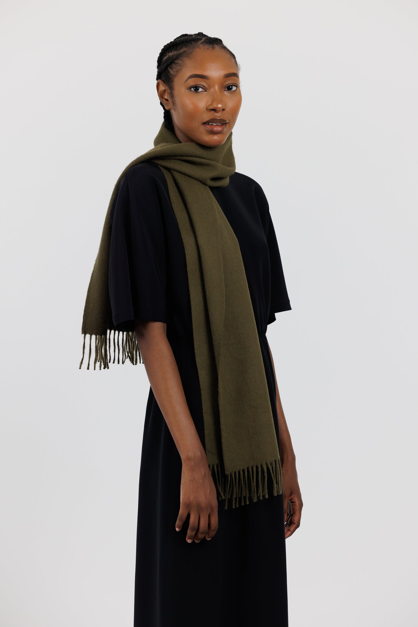 CLASSIC FRINGED SCARF
