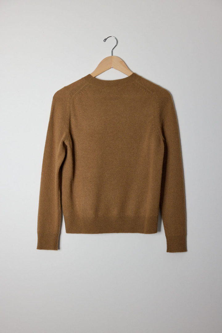 CREW NECK SWEATER