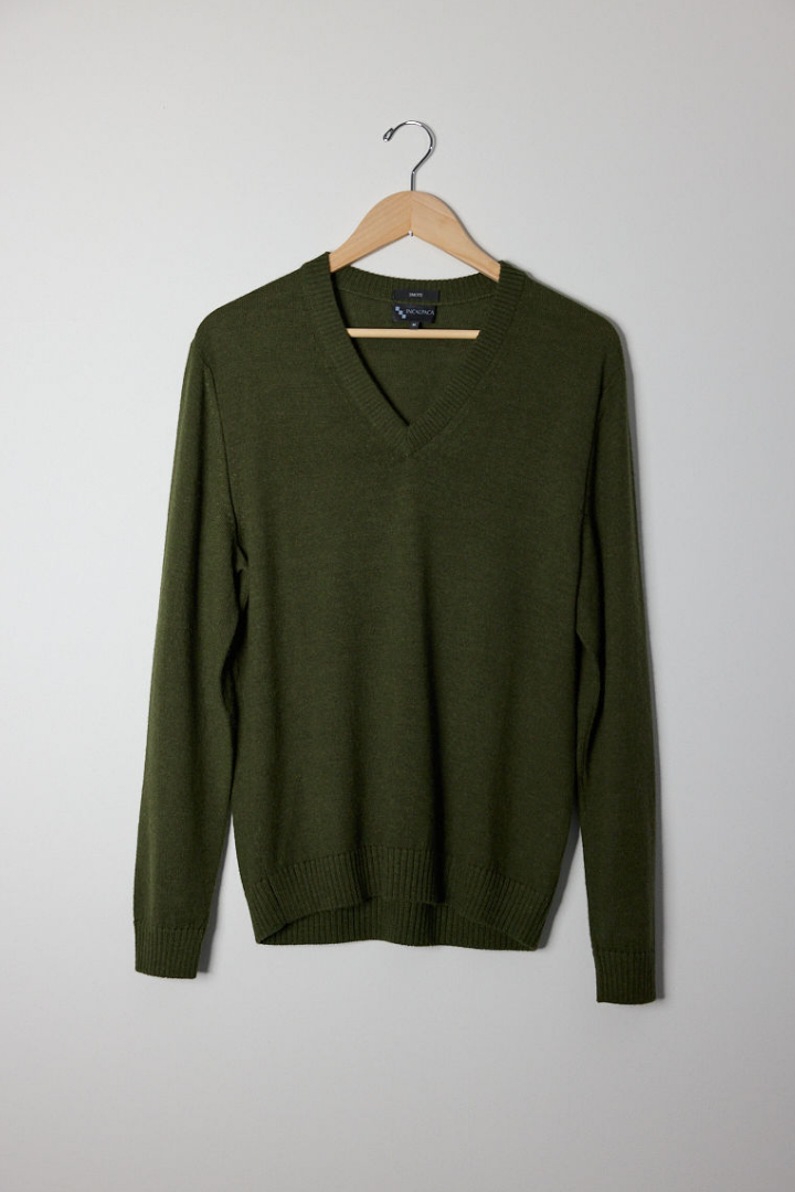 V NECK SWEATER