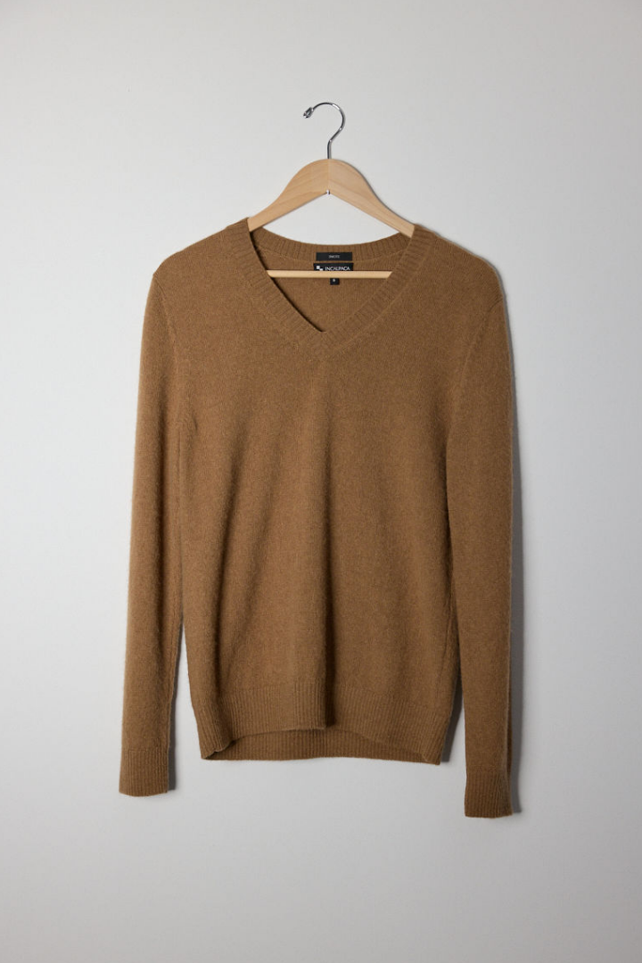 V NECK SWEATER