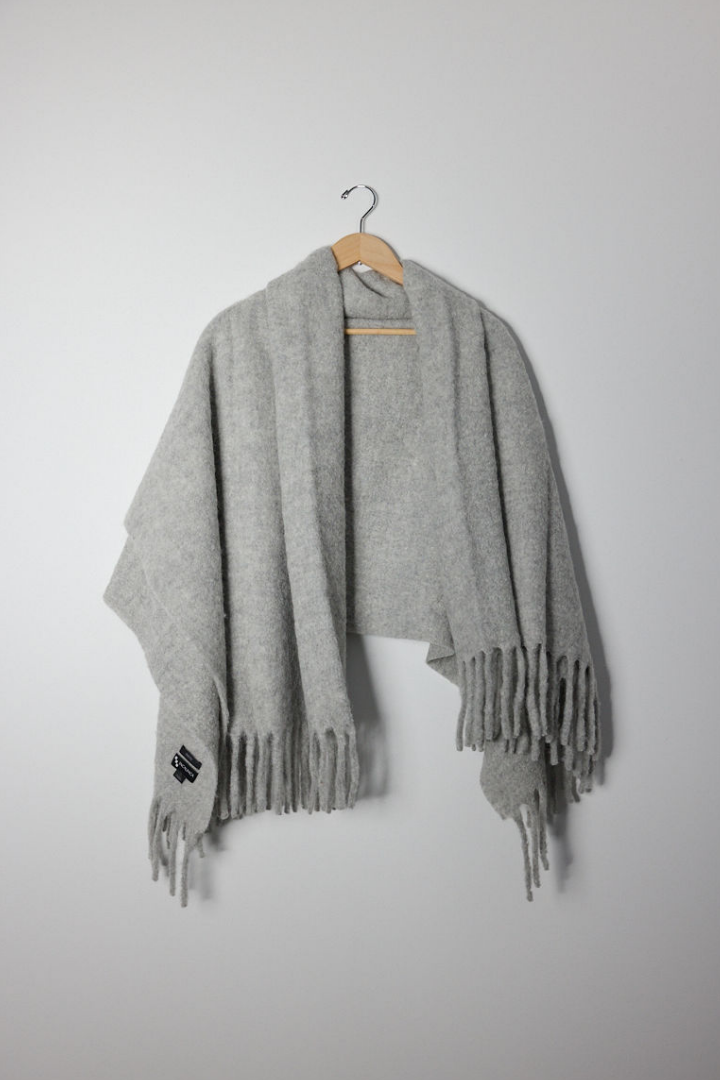 BOUCLE BRUSHED SHAWL