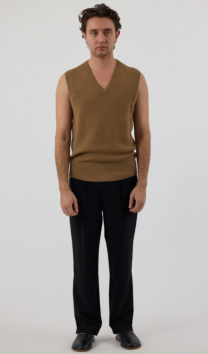 V NECK SWEATER VEST