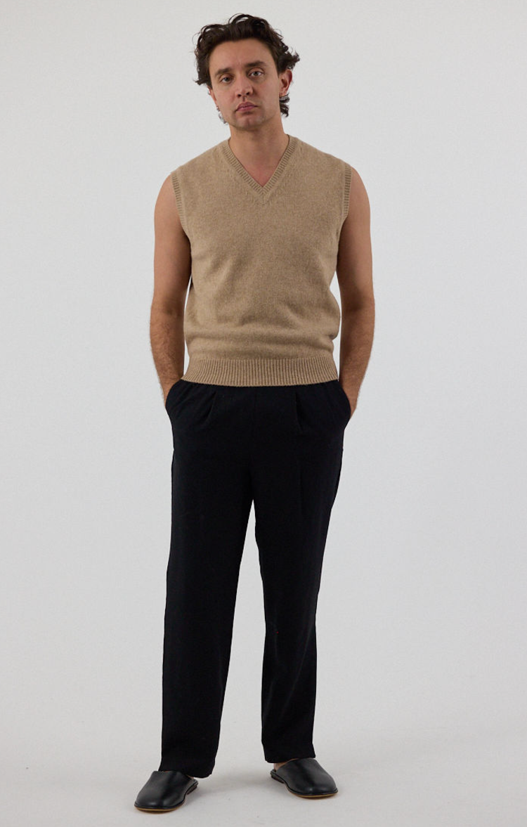 V NECK SWEATER VEST