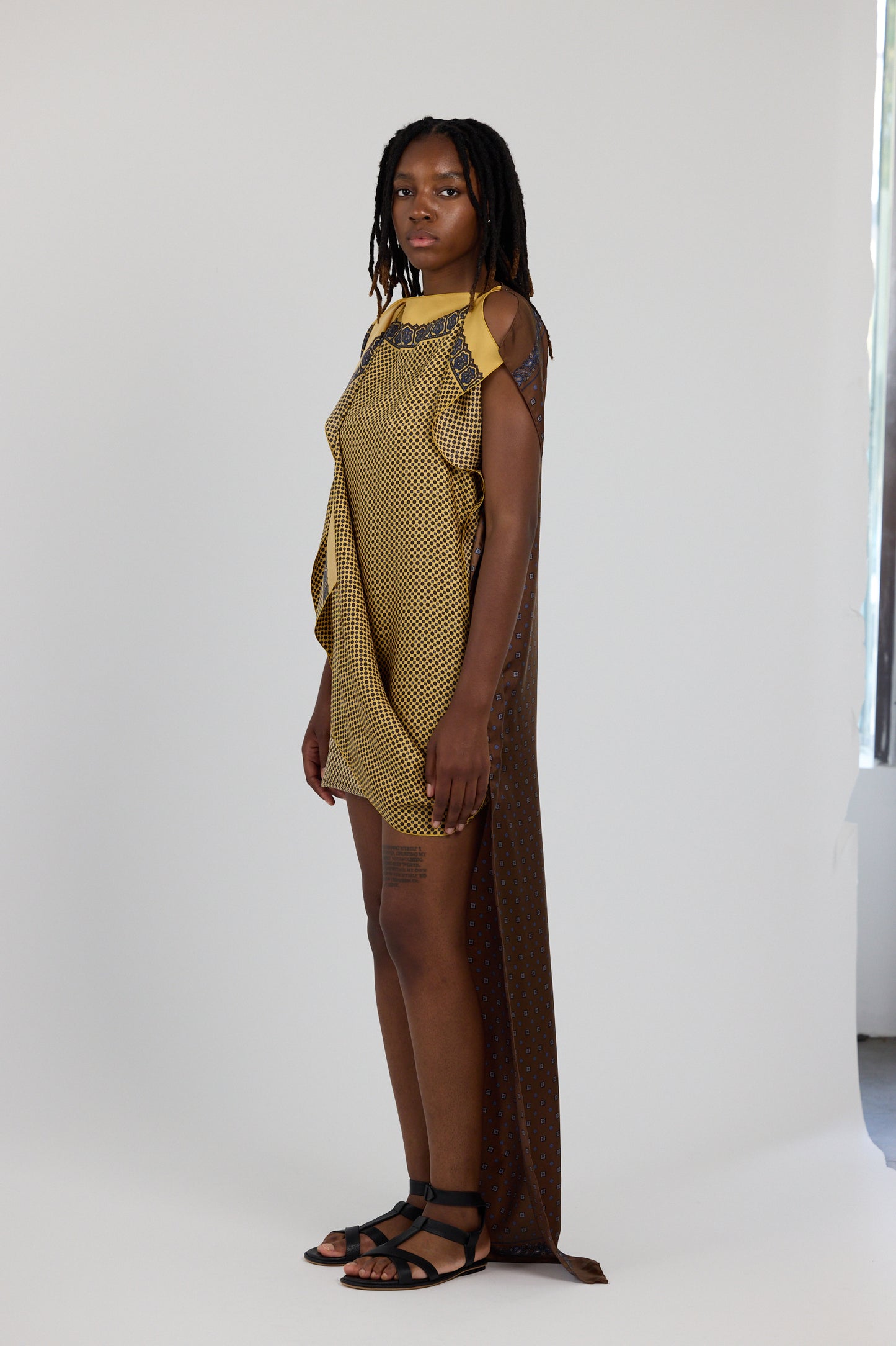SCARF PRINT GOWN